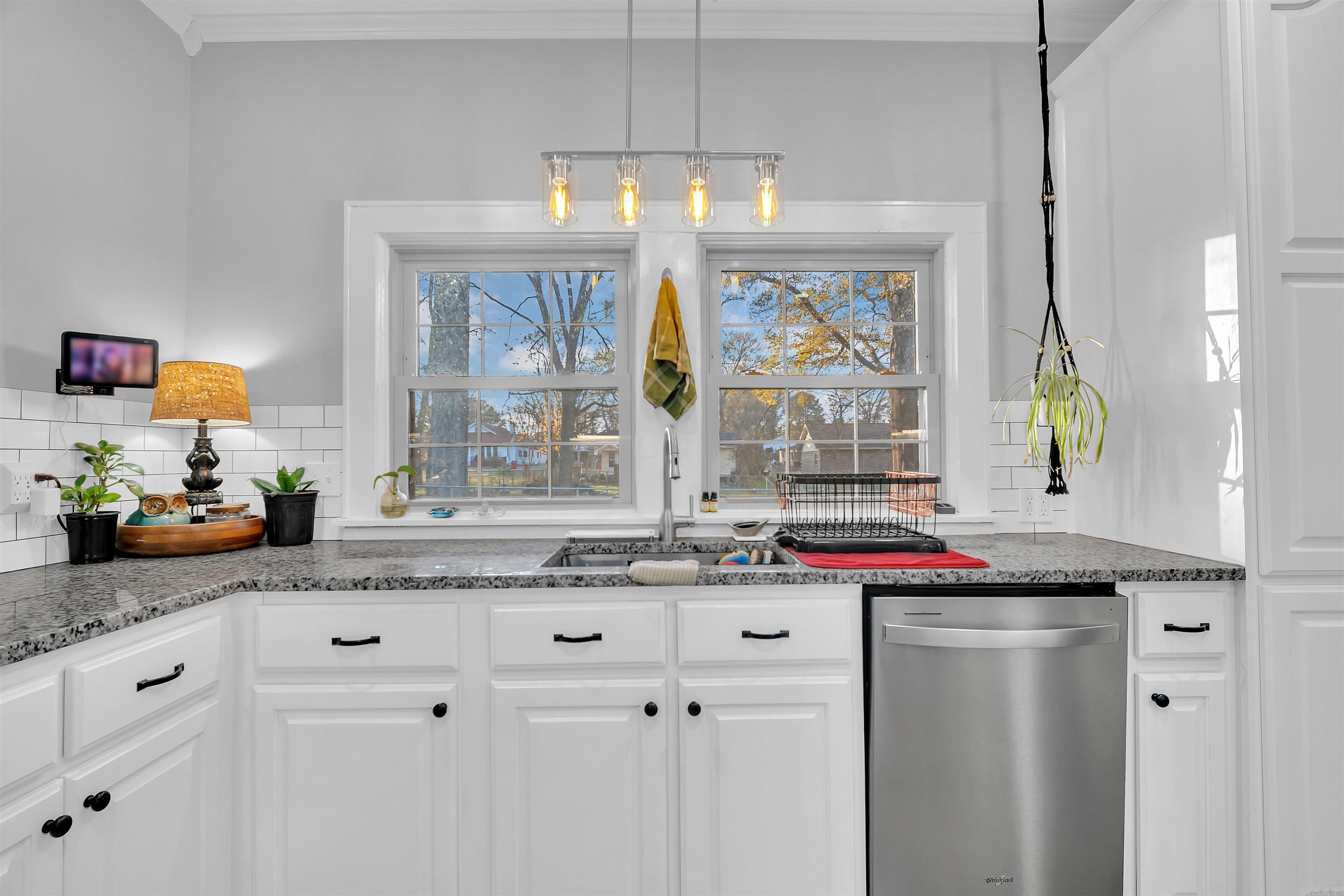 CLIFTONS ADDN - Residential