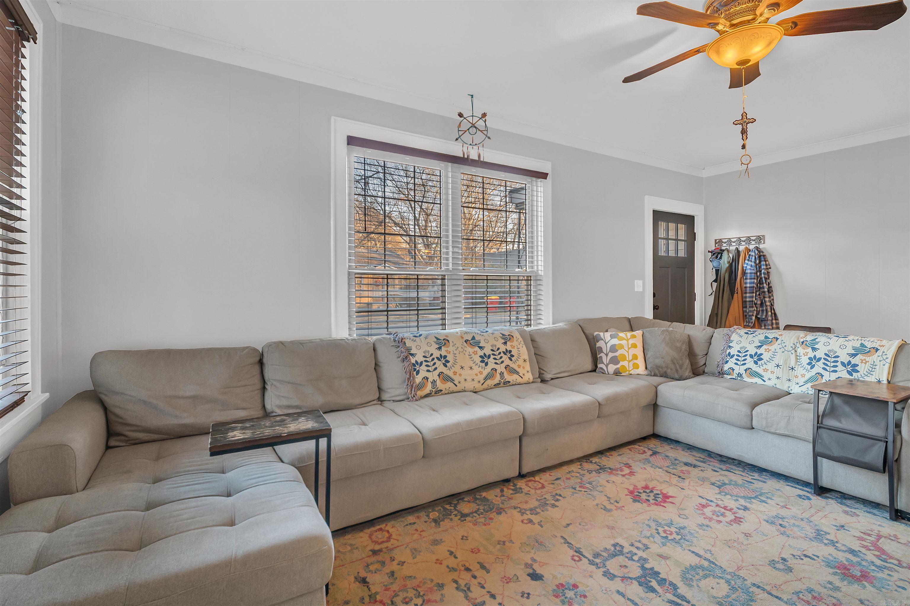 CLIFTONS ADDN - Residential