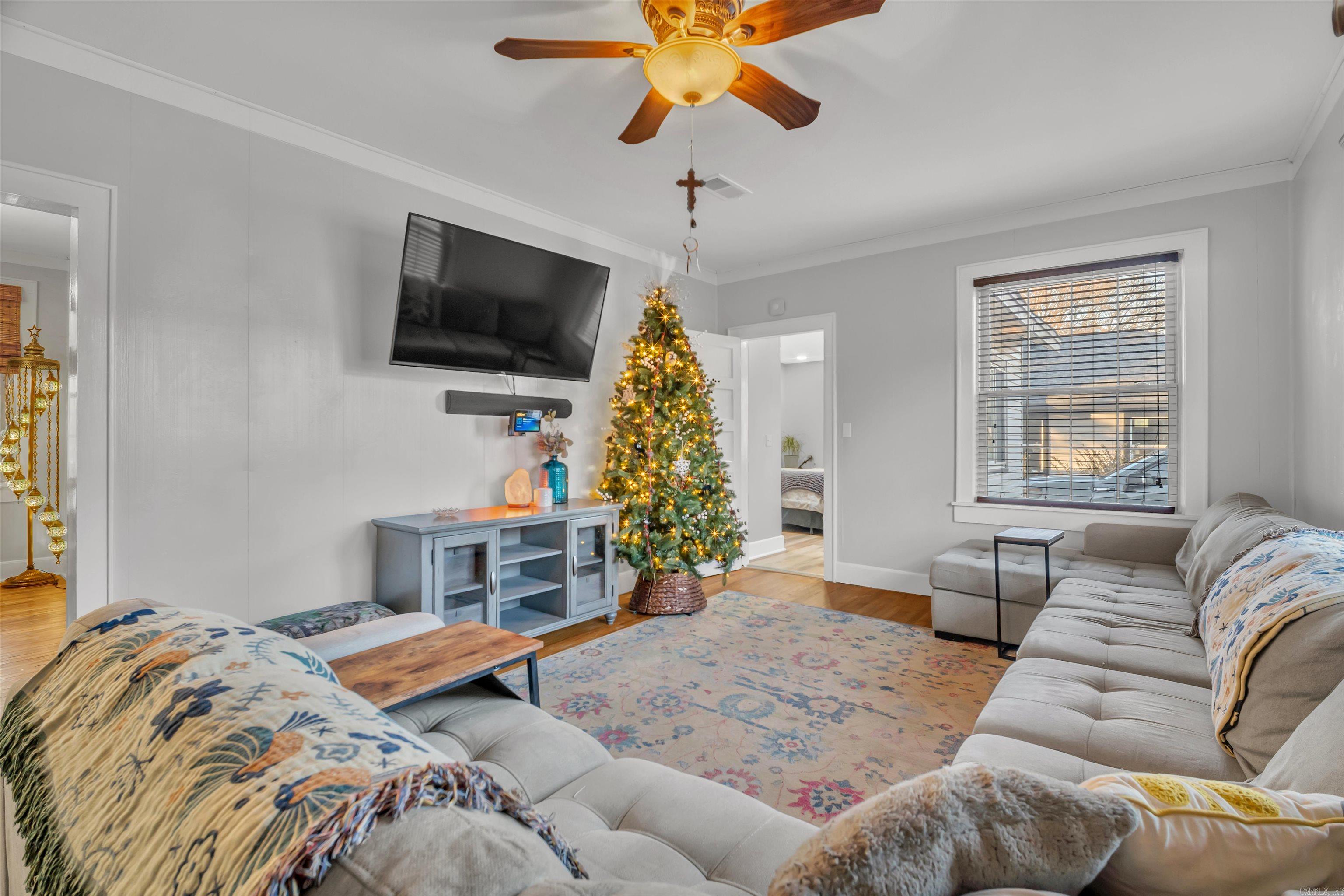 CLIFTONS ADDN - Residential