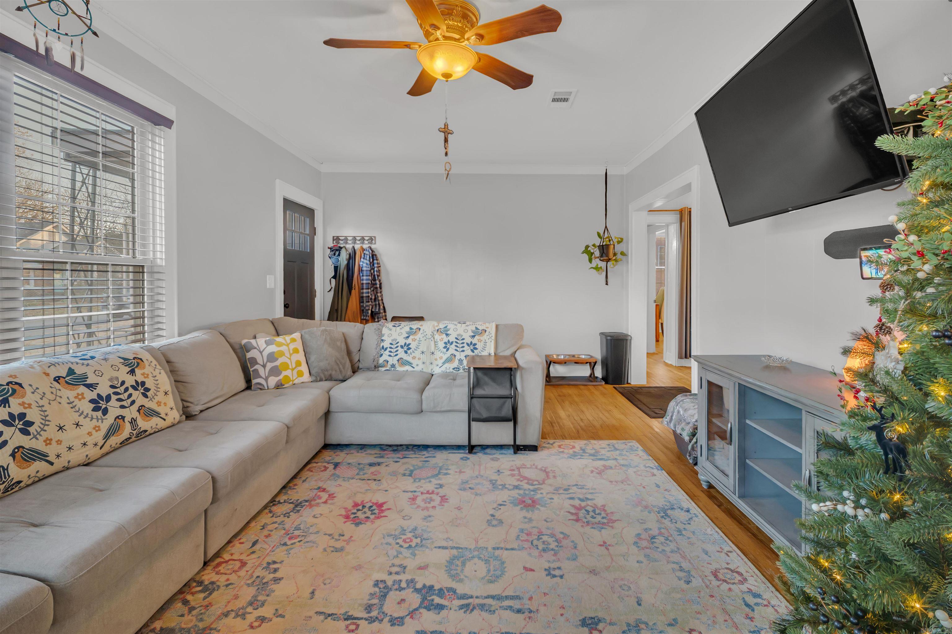 CLIFTONS ADDN - Residential