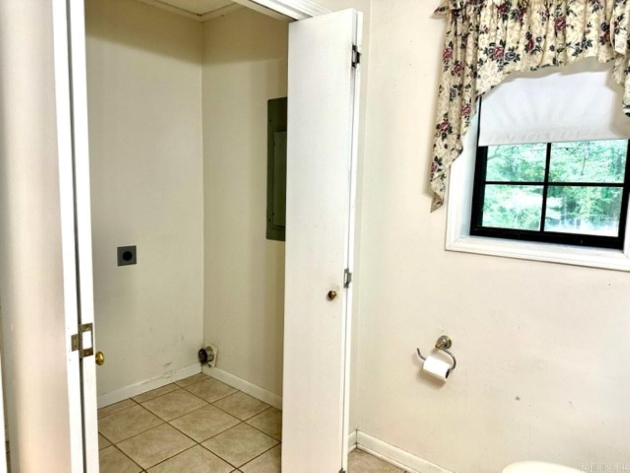 WEDGEWOOD HILLS - Residential