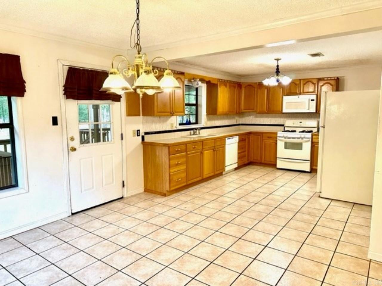 WEDGEWOOD HILLS - Residential