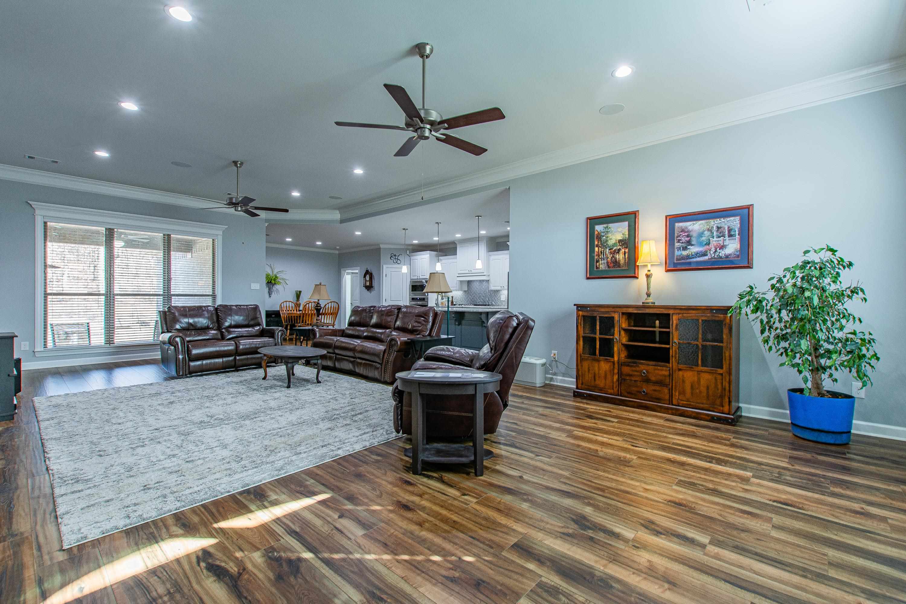 MILLERS GLENN - Residential