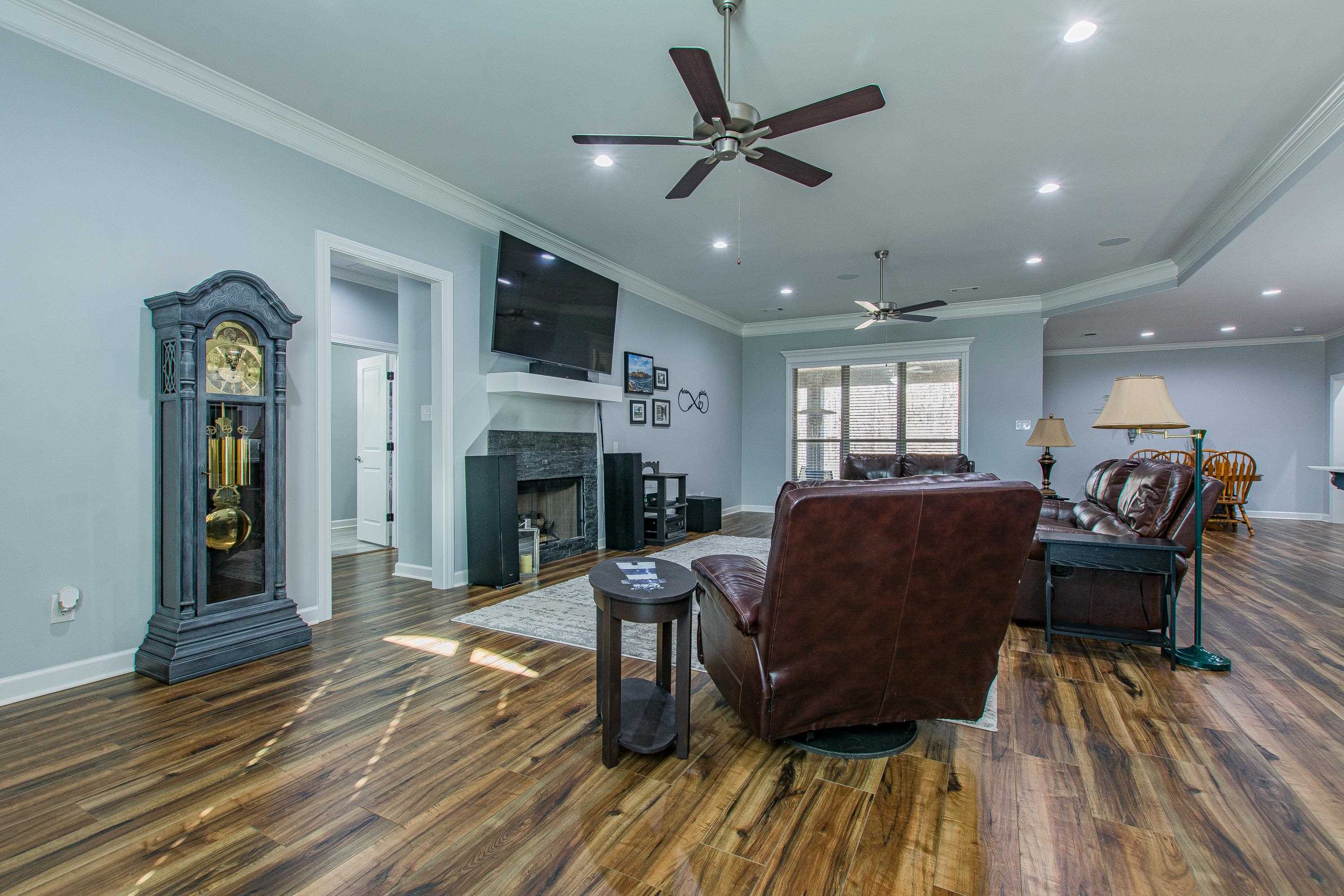 MILLERS GLENN - Residential