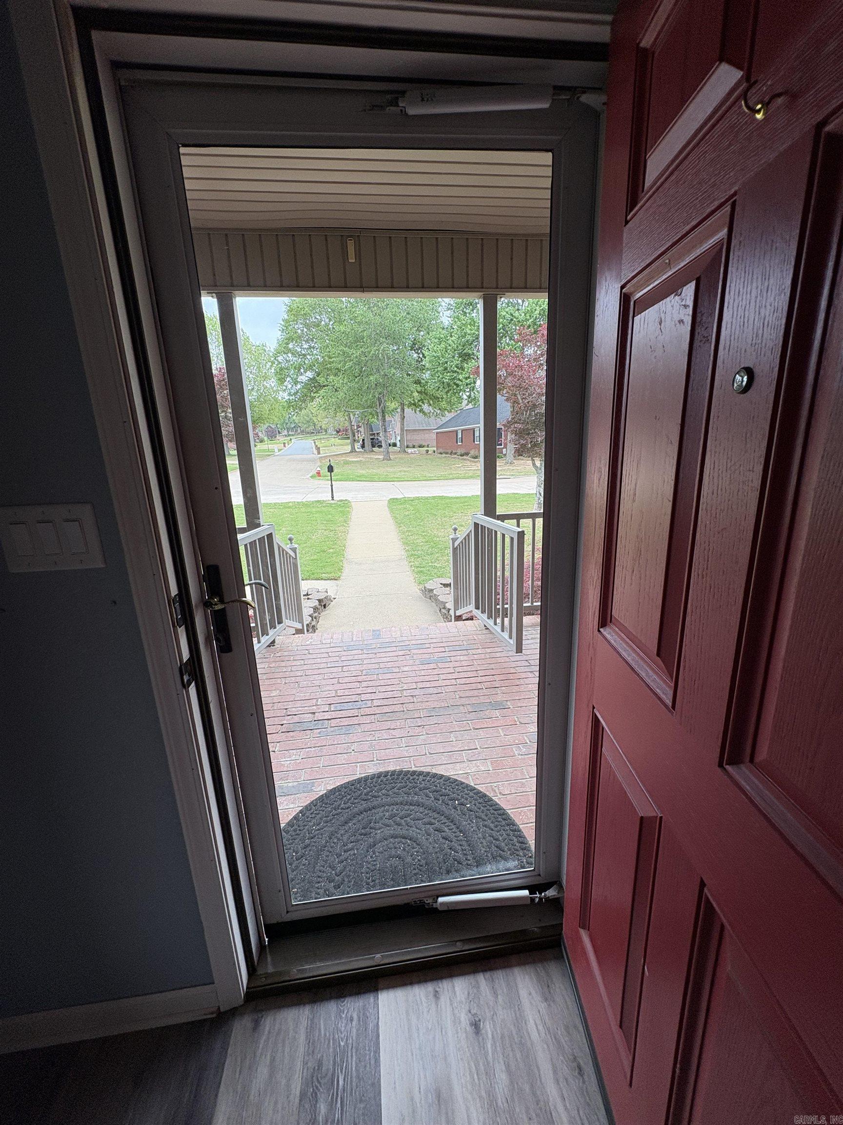 RIVER OAKS - Residential