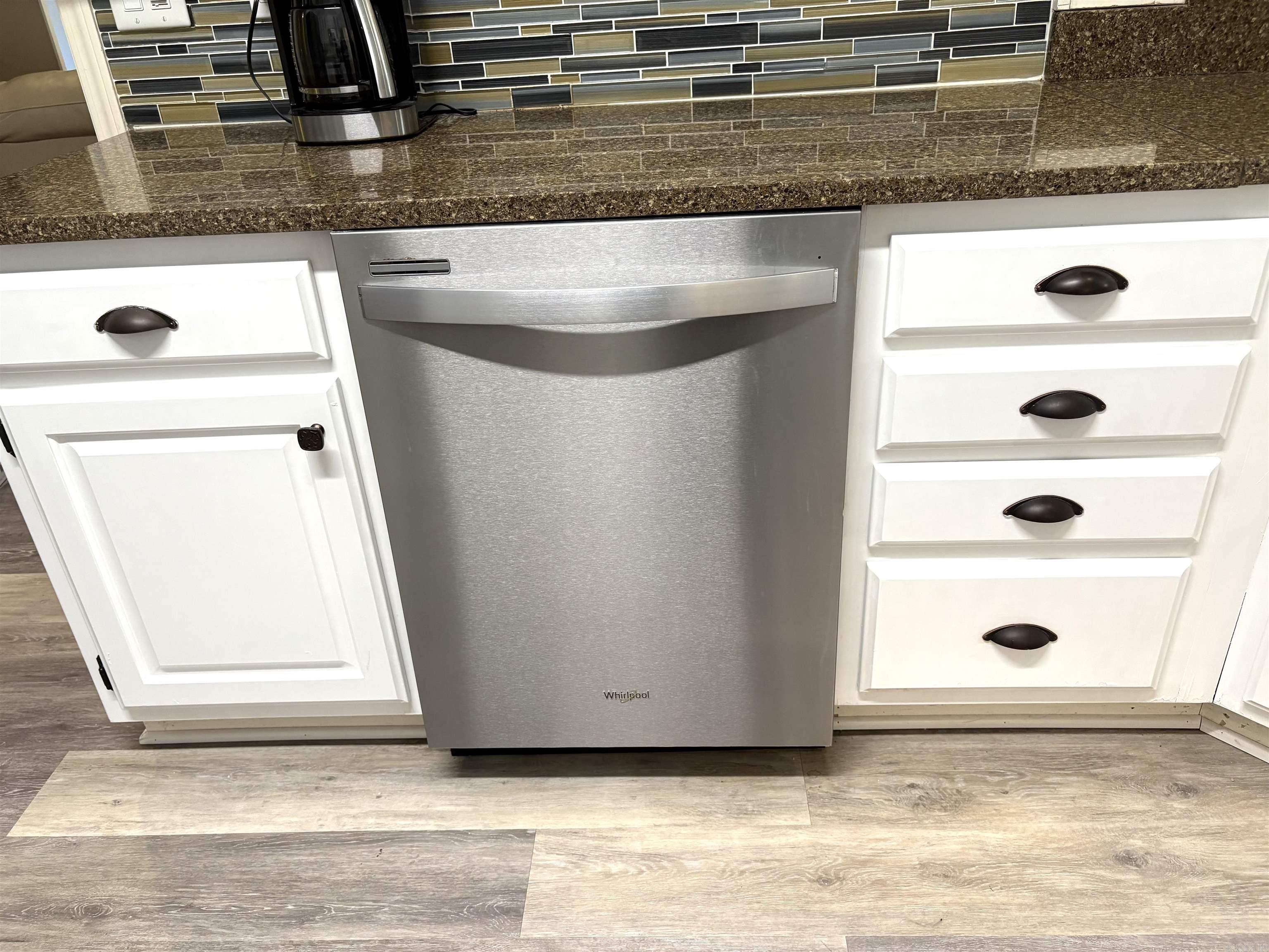 RIVER OAKS - Residential