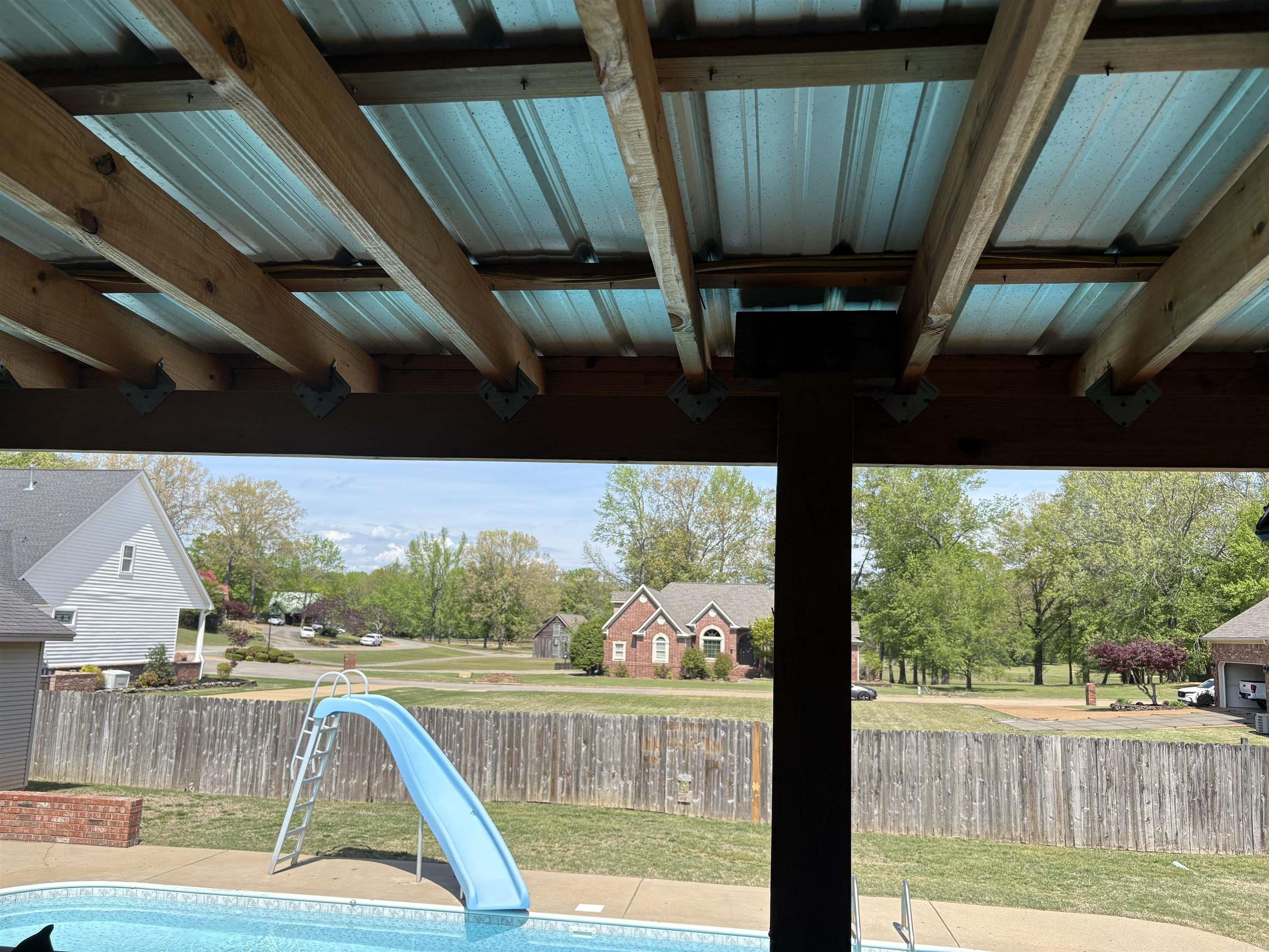 RIVER OAKS - Residential