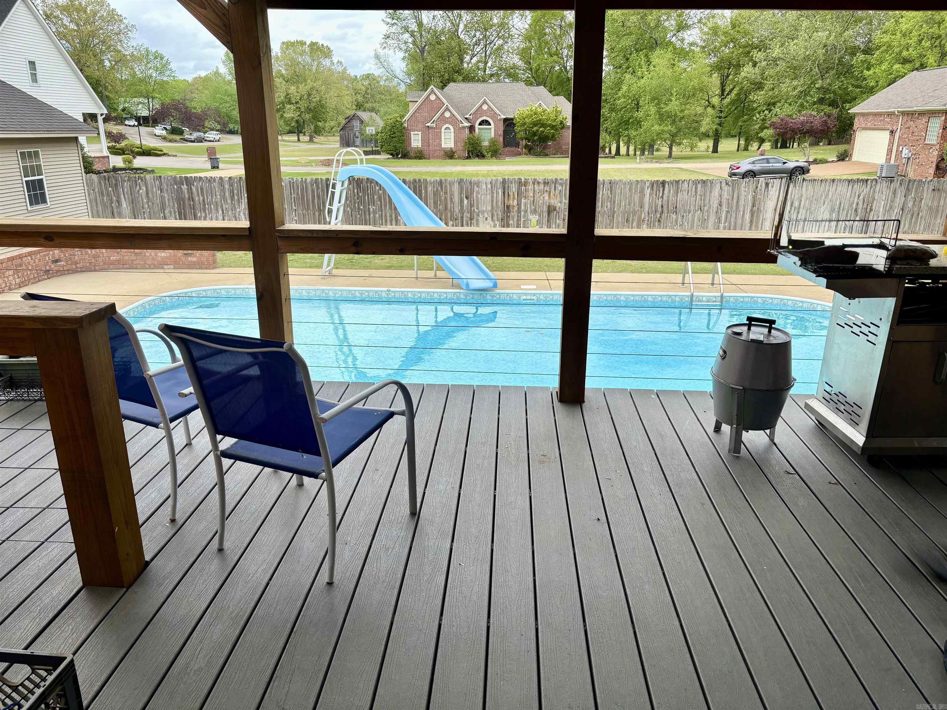 RIVER OAKS - Residential