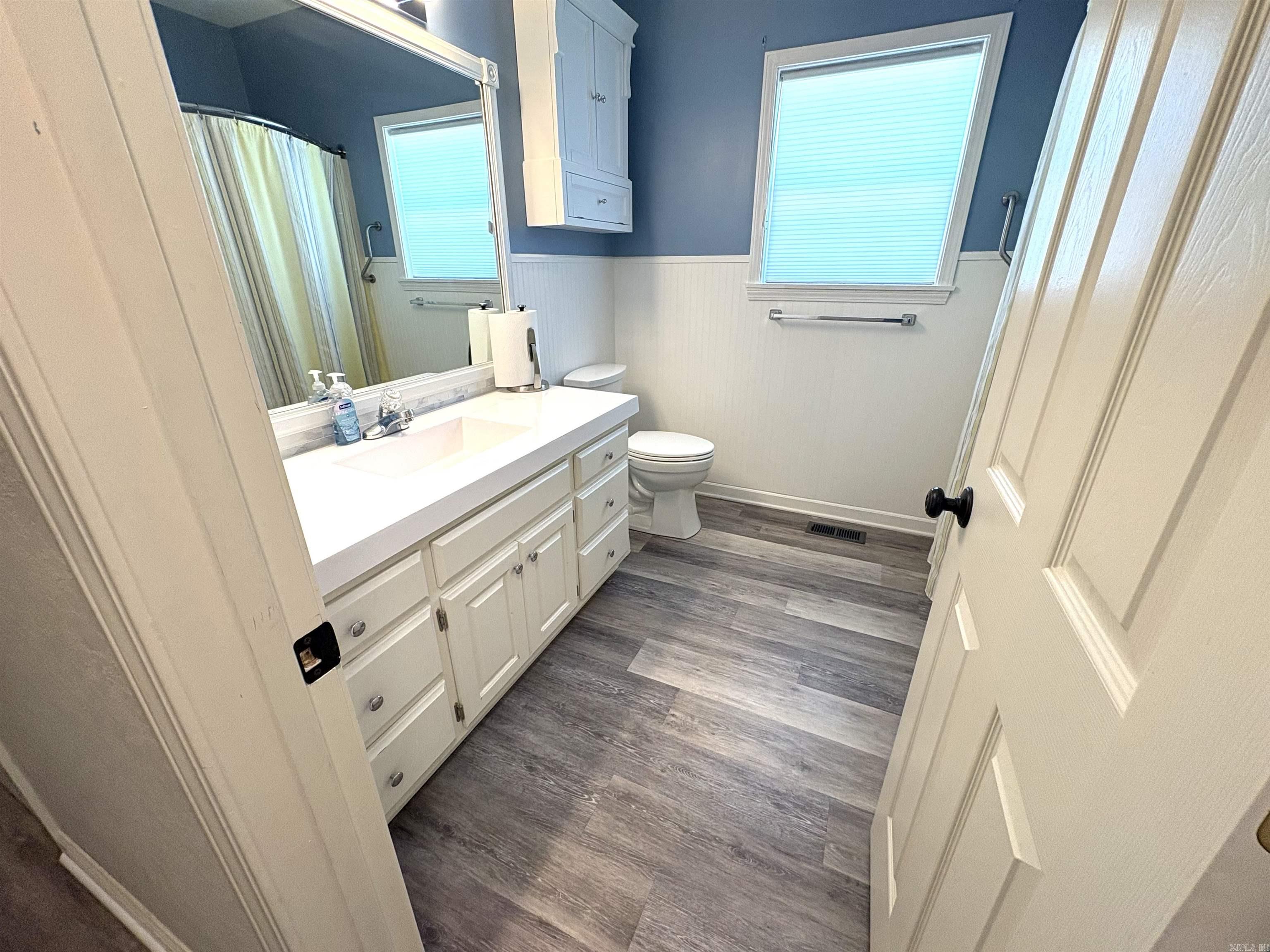 RIVER OAKS - Residential