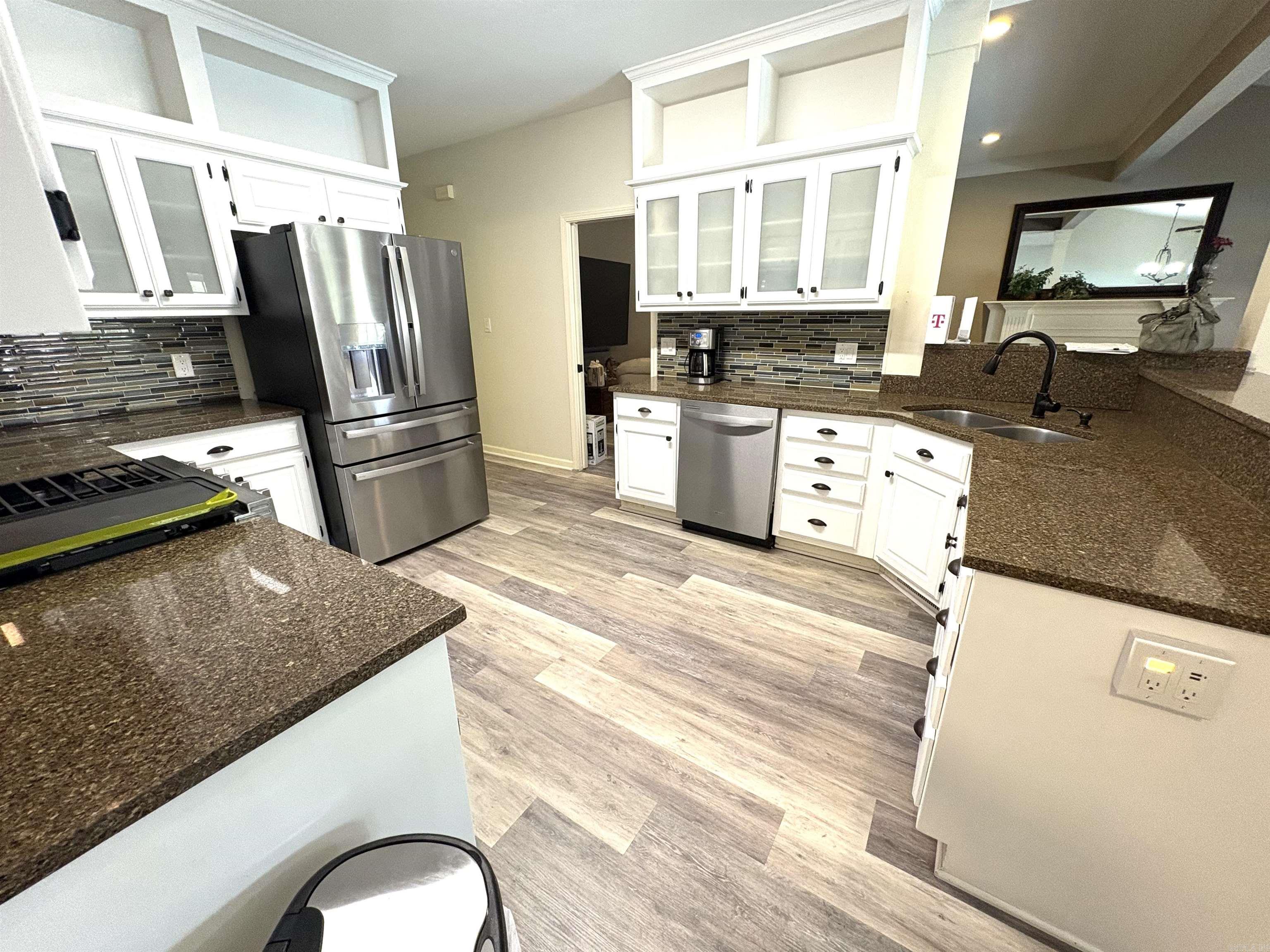 RIVER OAKS - Residential