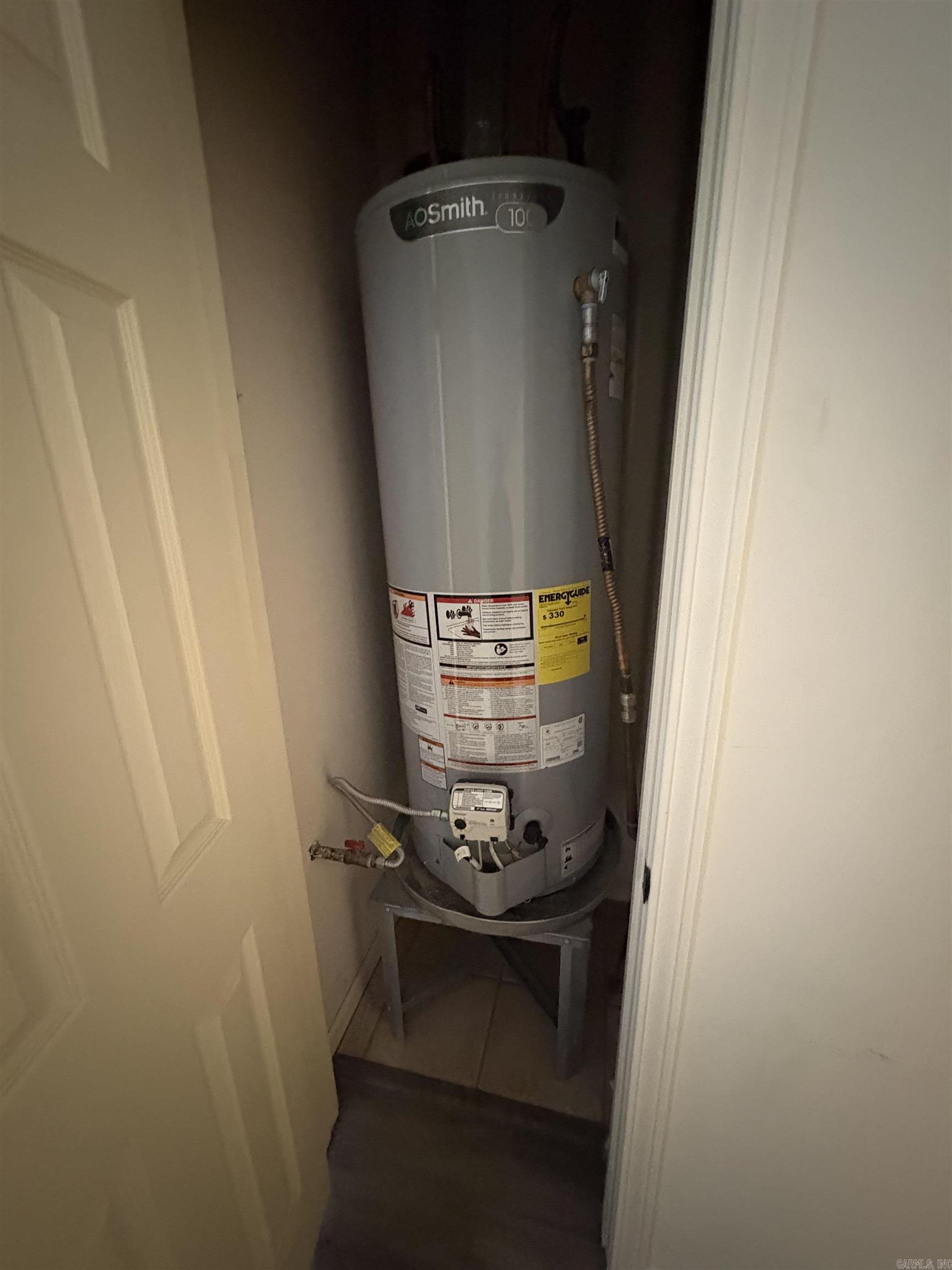 RIVER OAKS - Residential