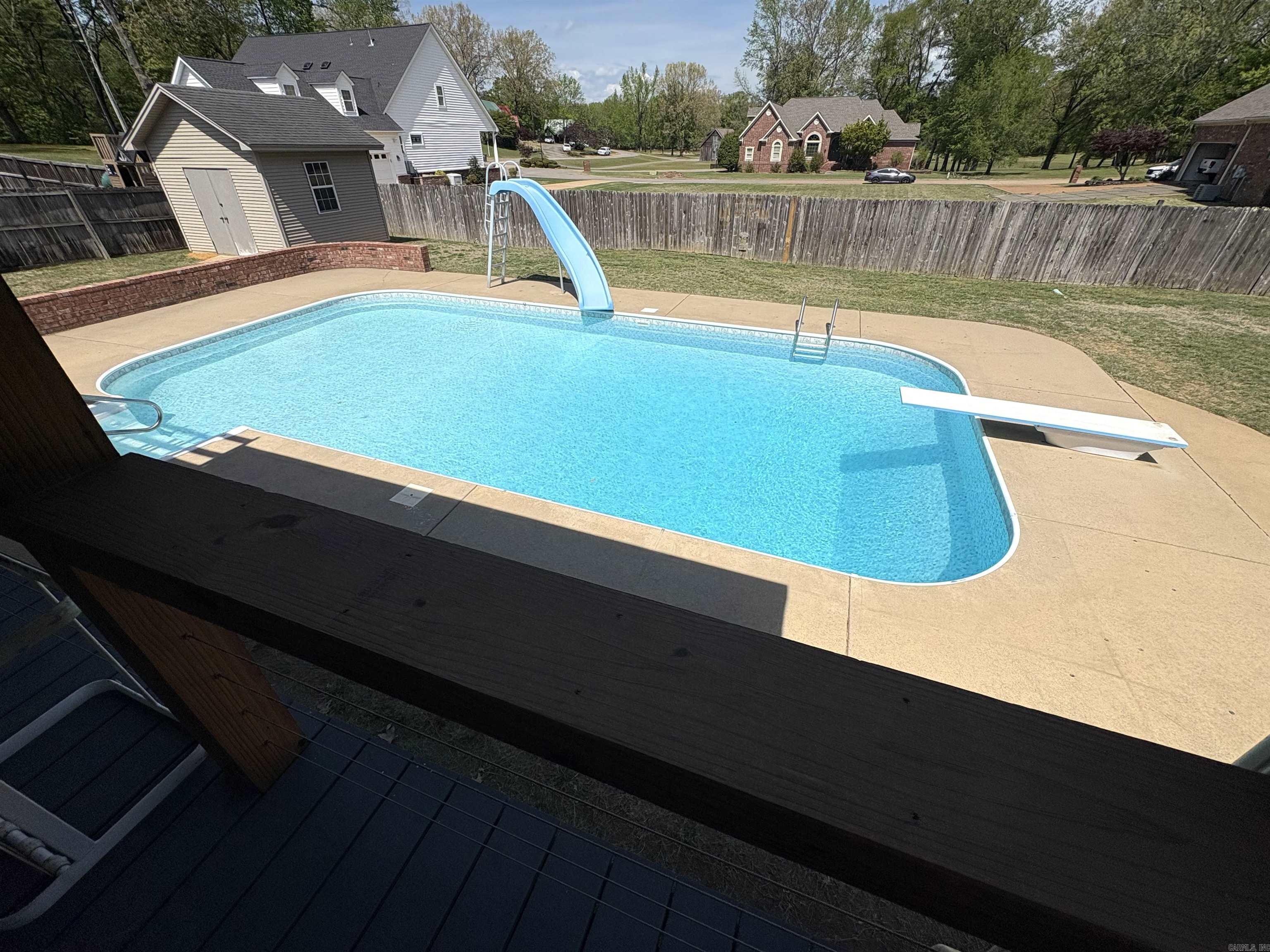 RIVER OAKS - Residential