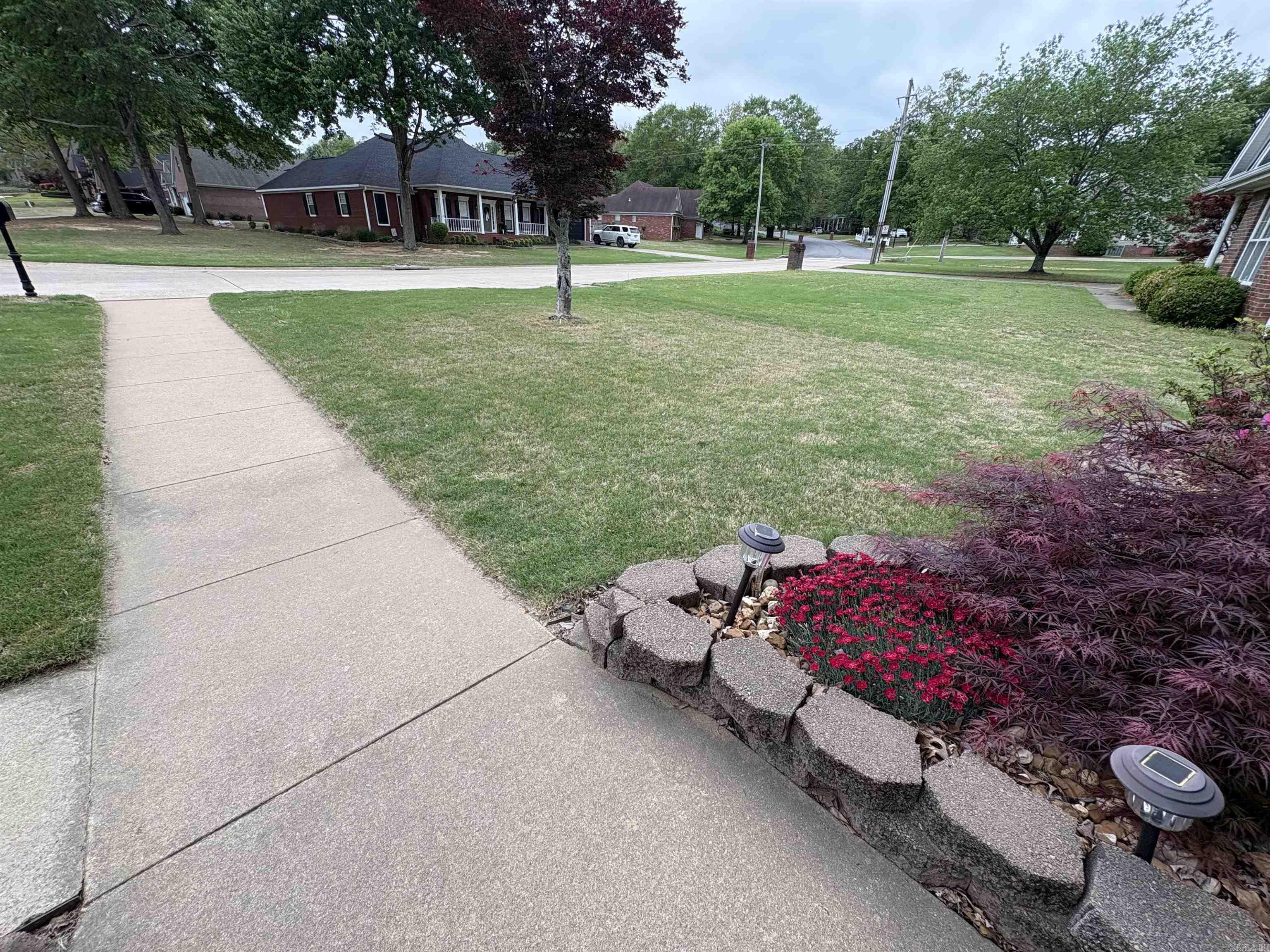 RIVER OAKS - Residential