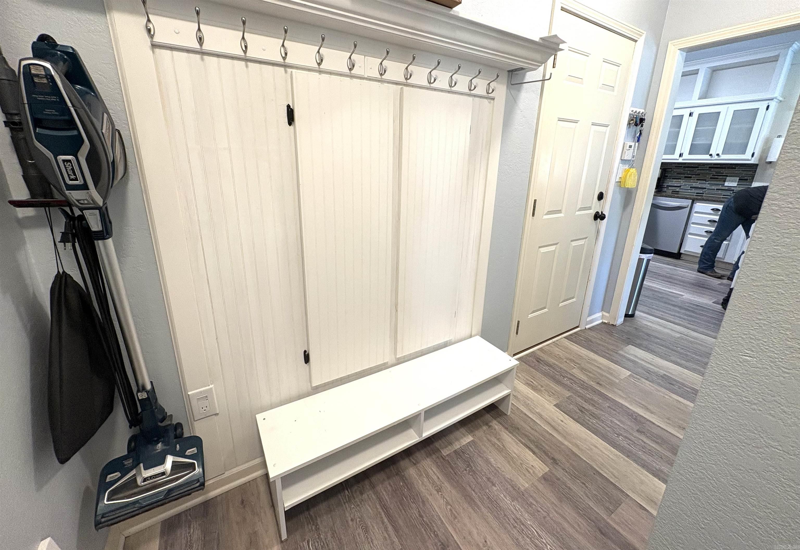 RIVER OAKS - Residential