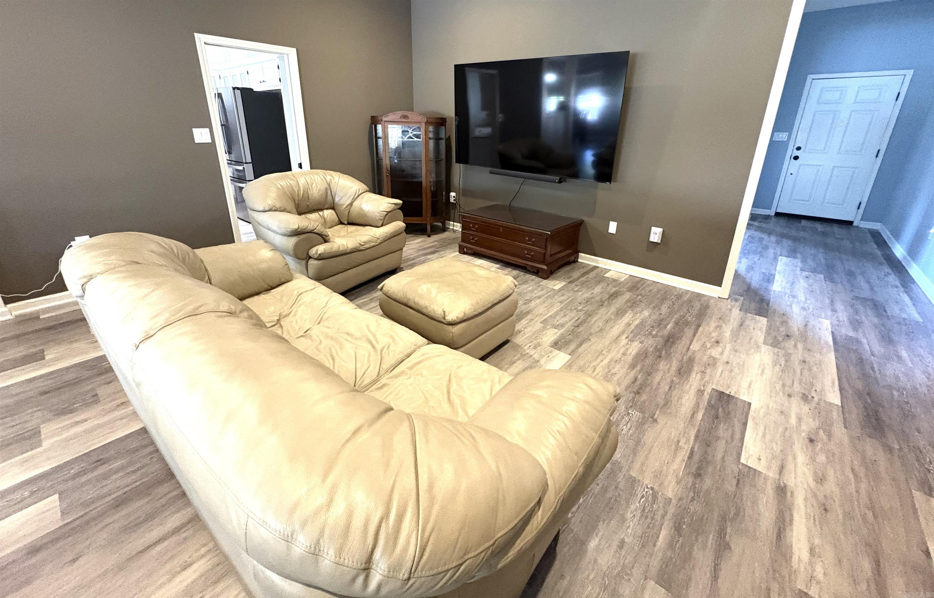 RIVER OAKS - Residential