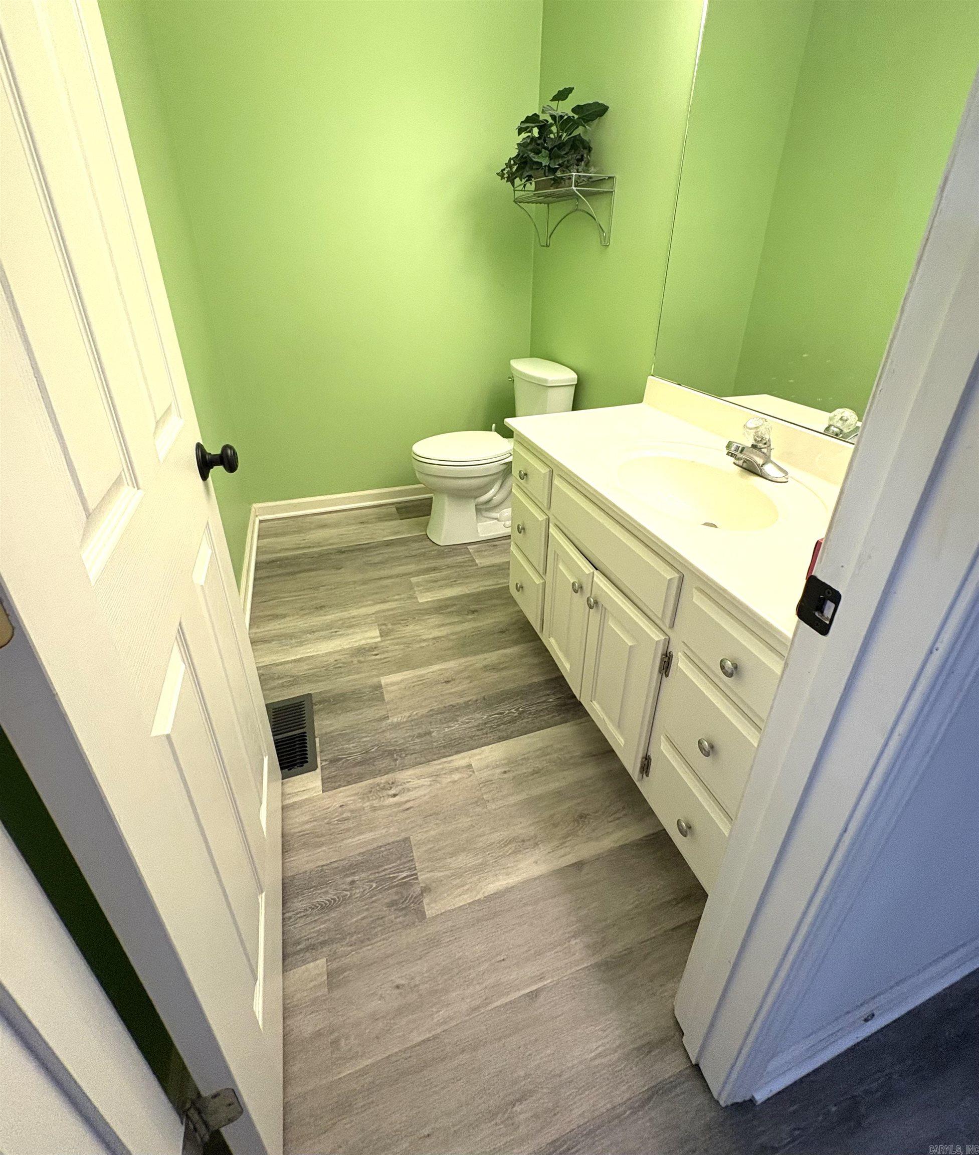 RIVER OAKS - Residential