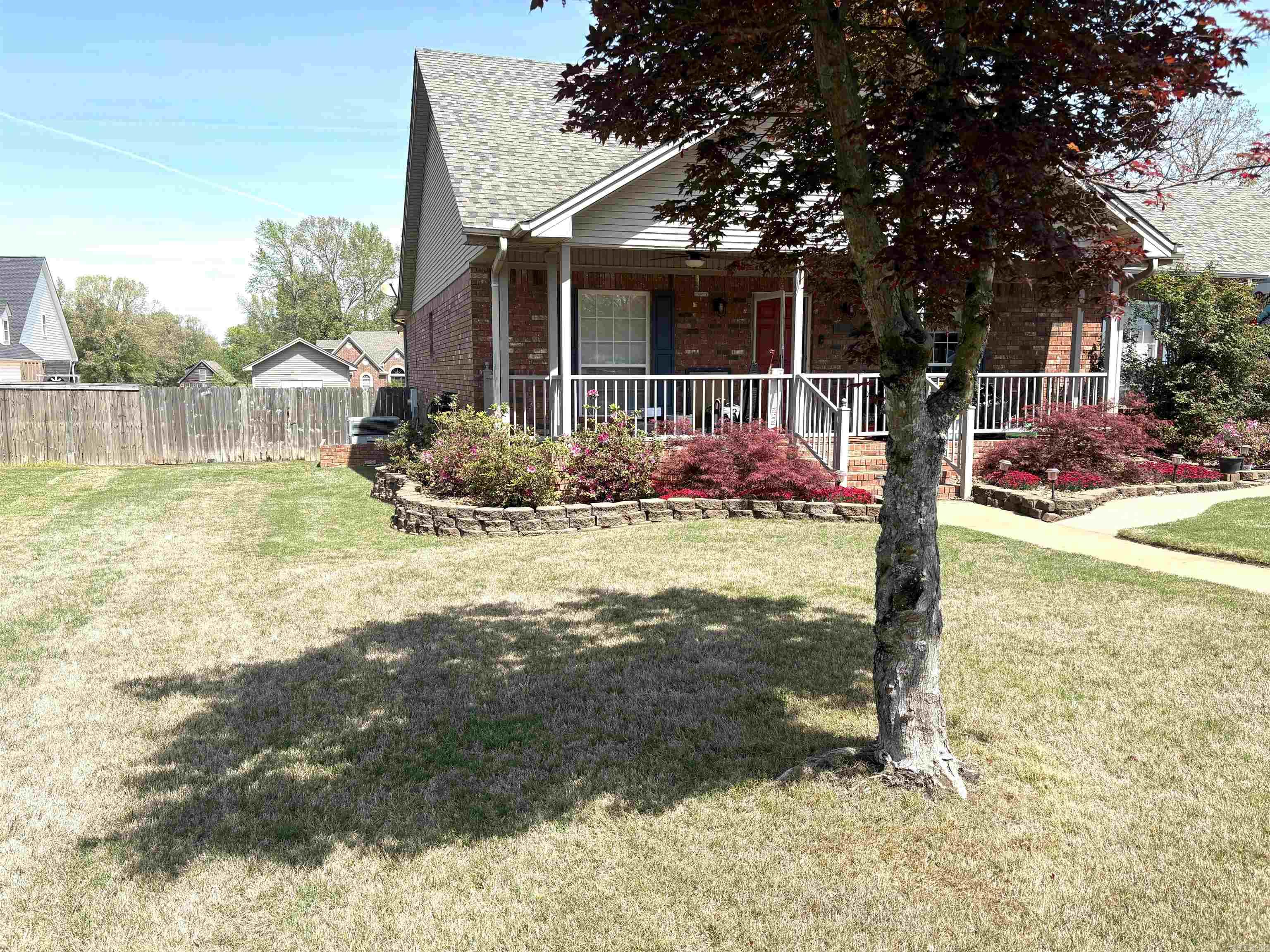 RIVER OAKS - Residential