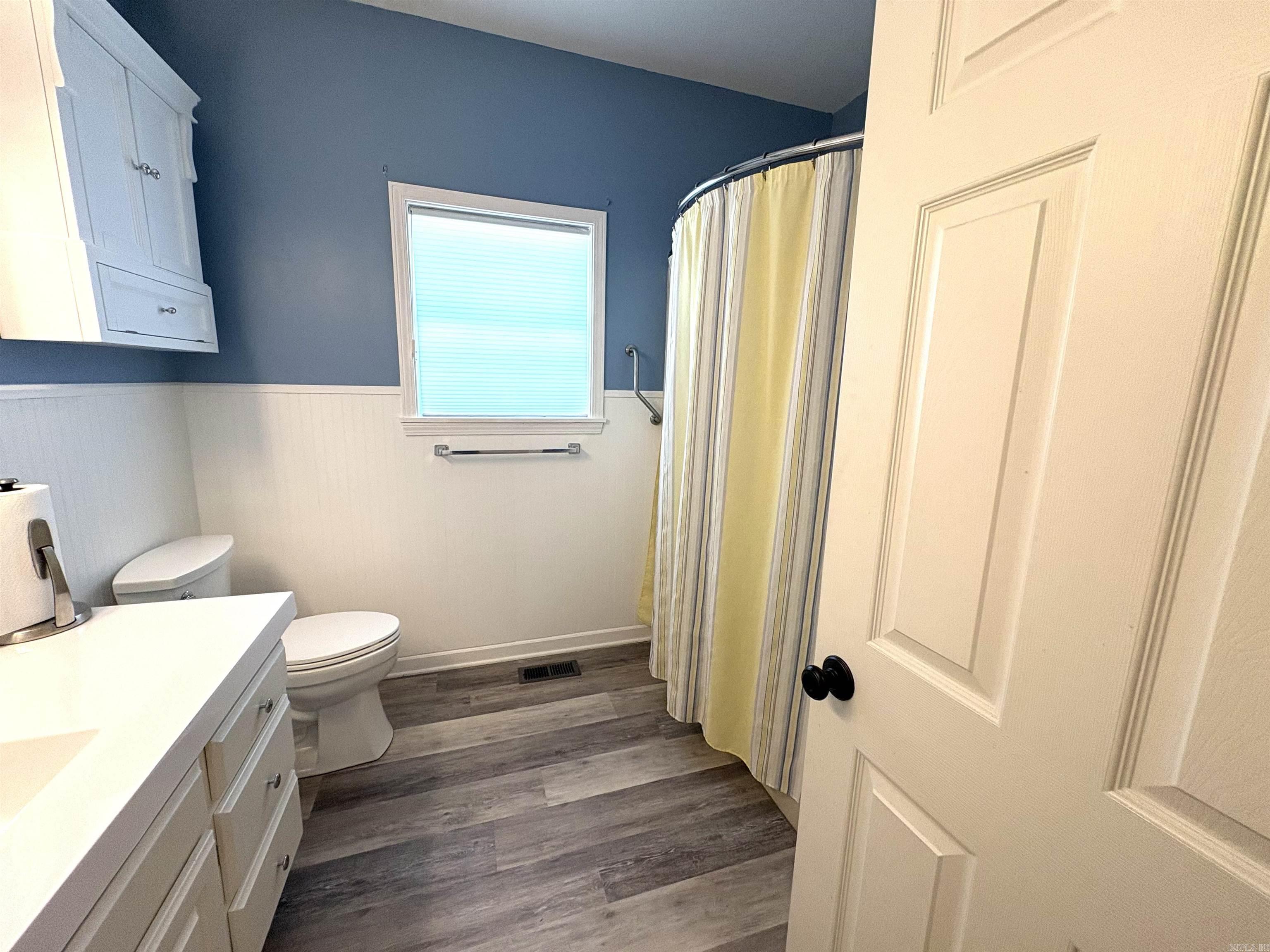 RIVER OAKS - Residential