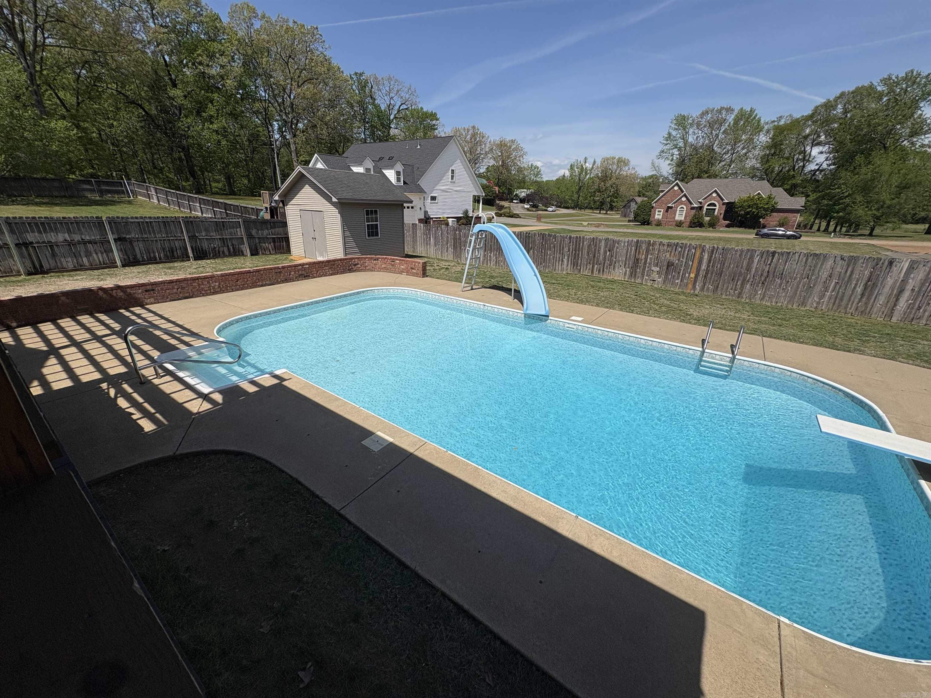 RIVER OAKS - Residential