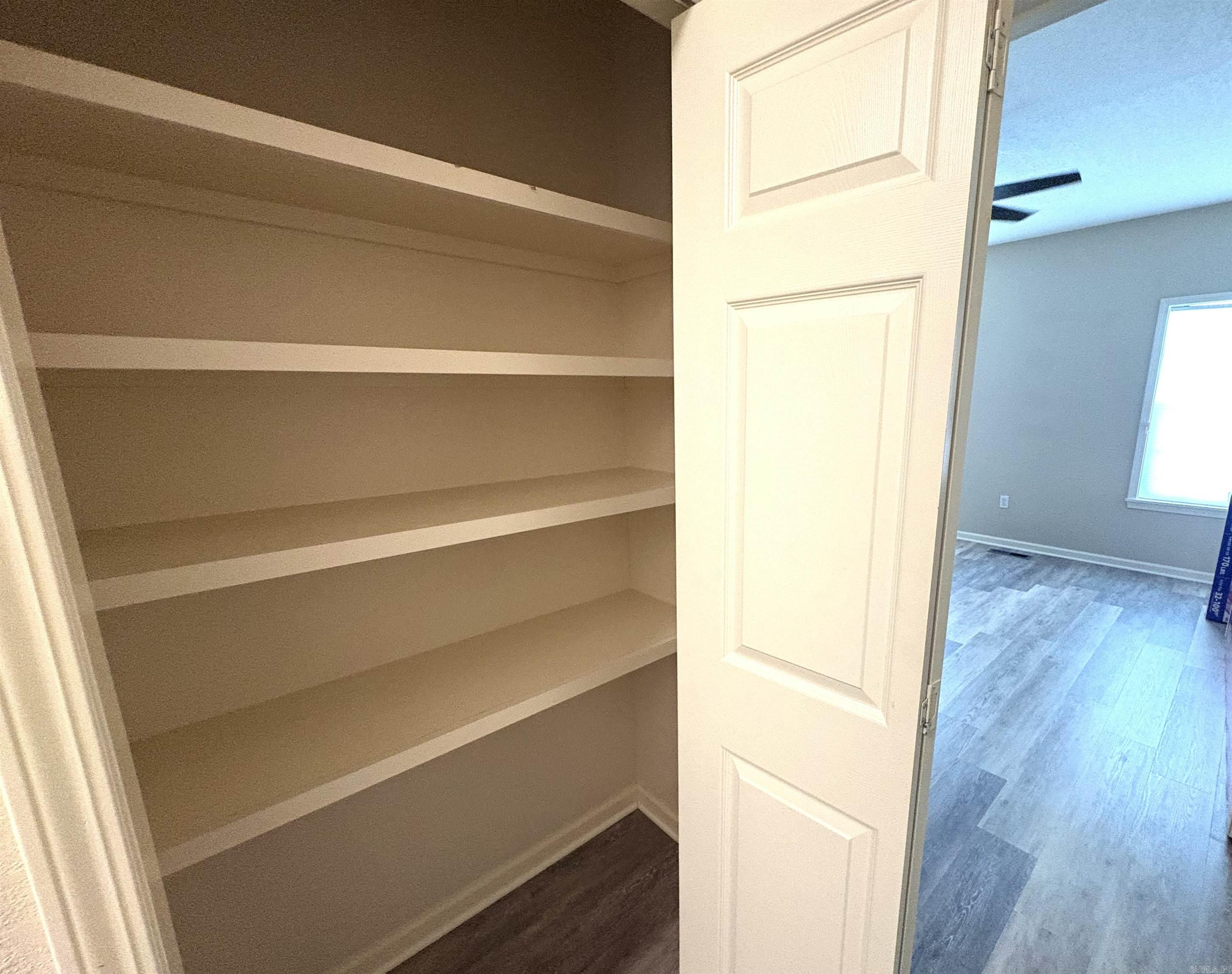 RIVER OAKS - Residential