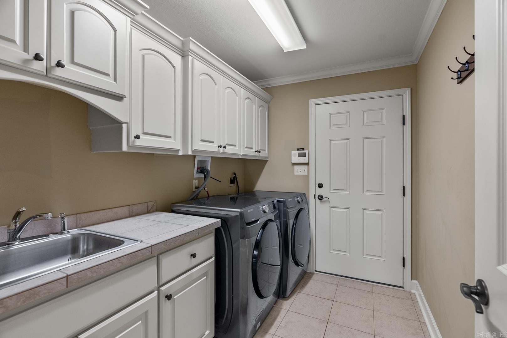 WATERS EDGE - Residential