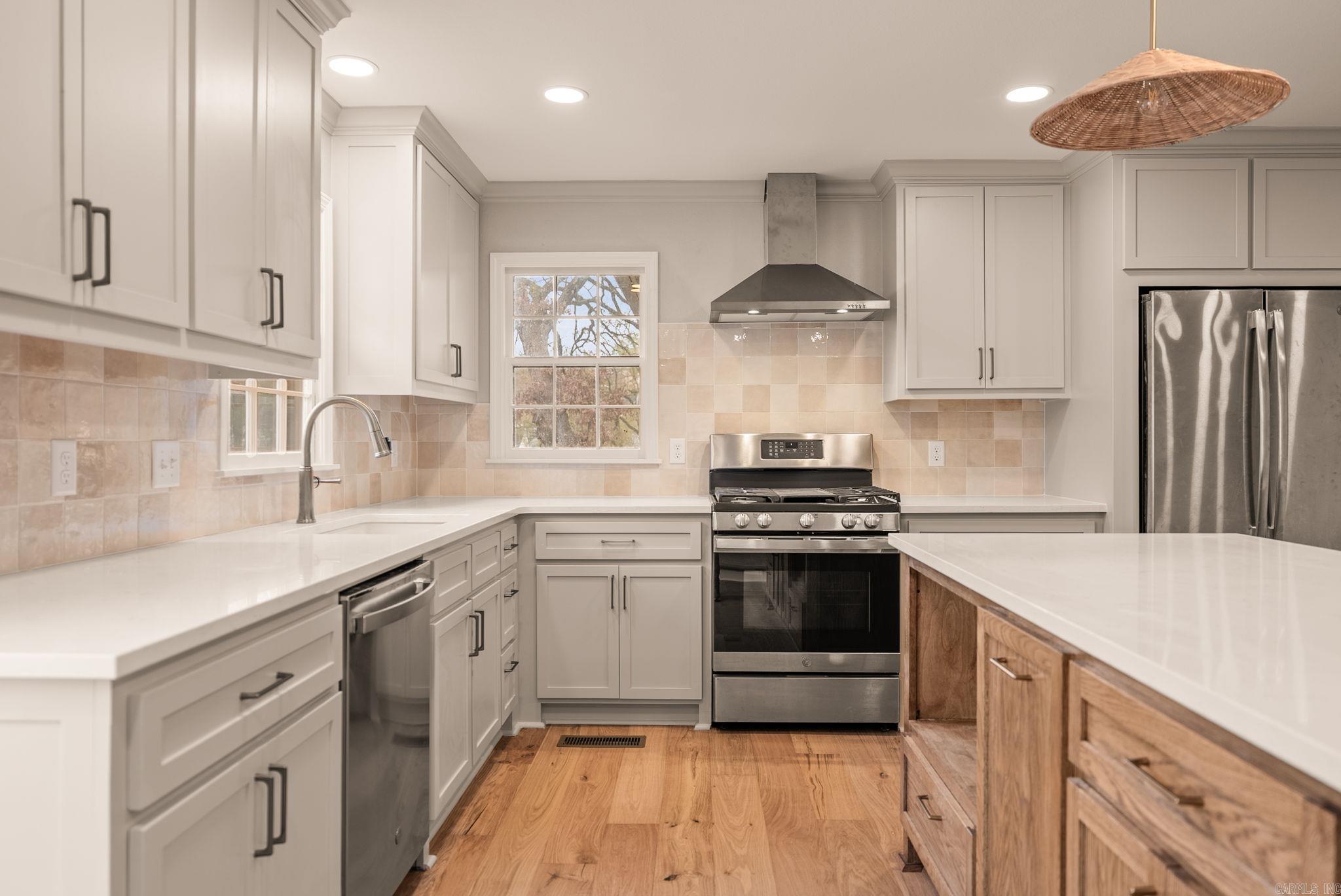 LINCOLN PARK - Residential