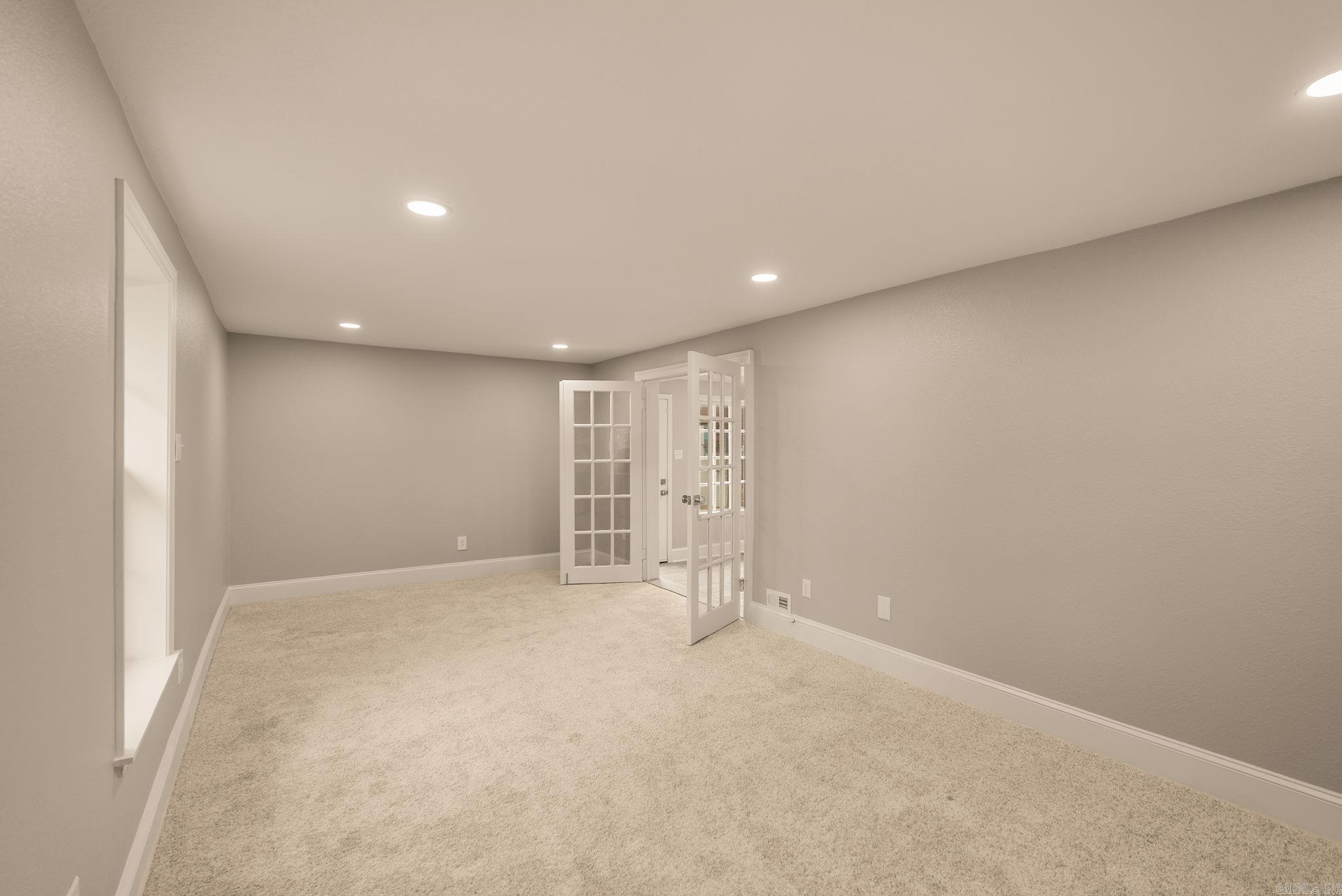 LINCOLN PARK - Residential