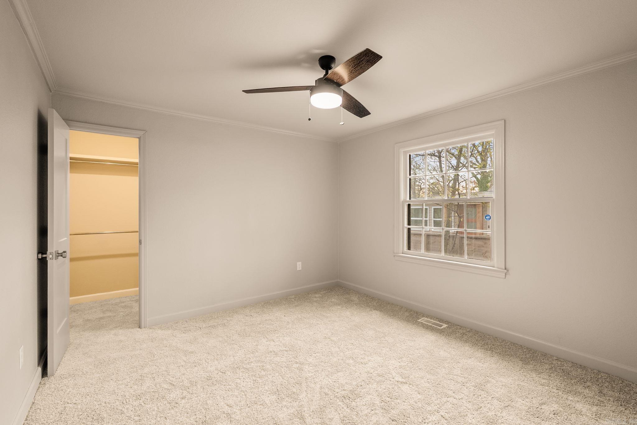 LINCOLN PARK - Residential