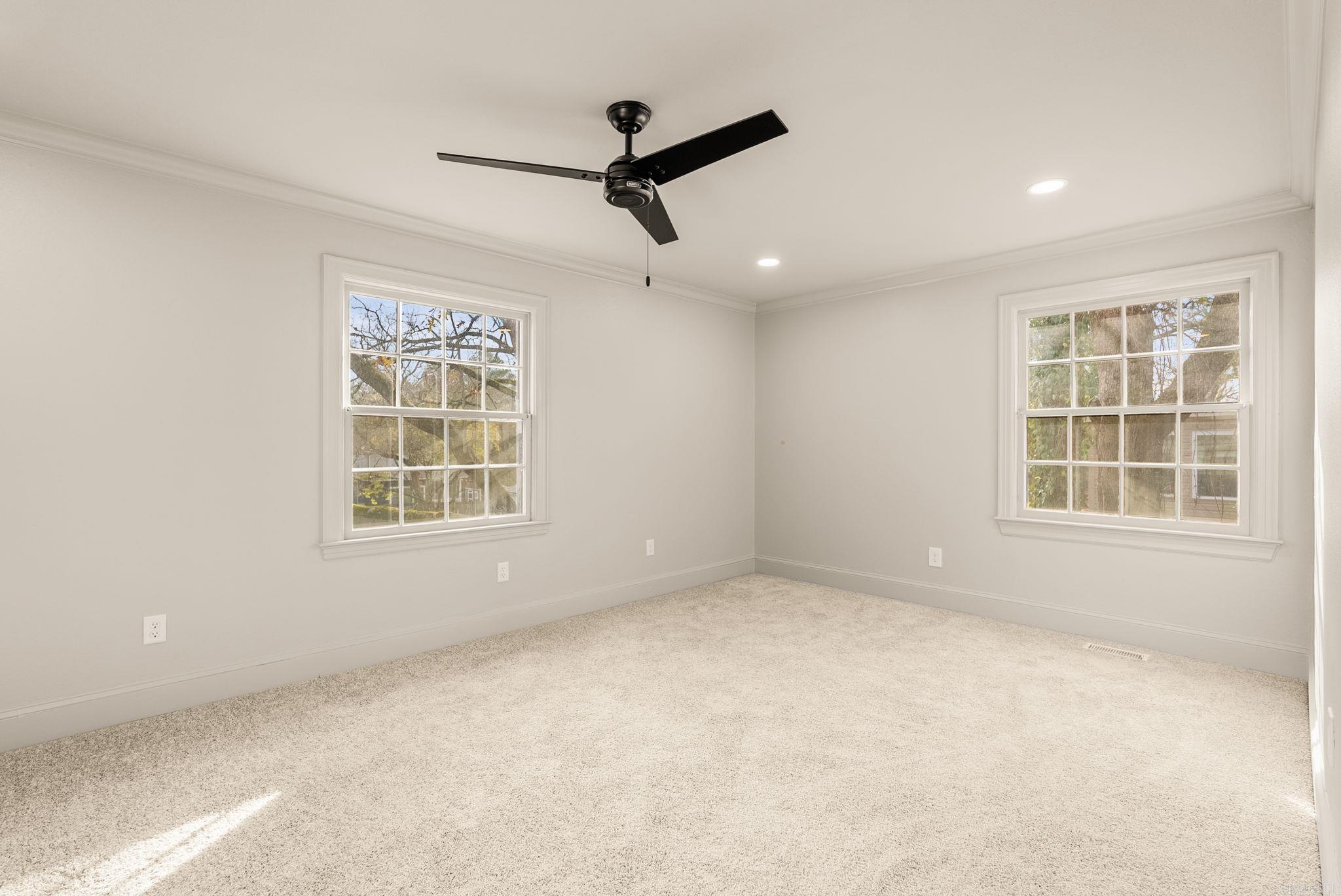 LINCOLN PARK - Residential