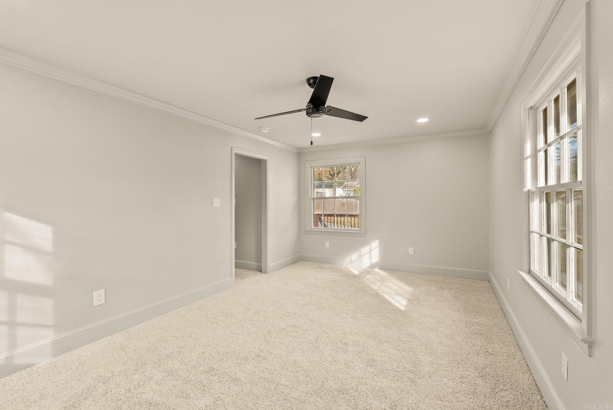 LINCOLN PARK - Residential