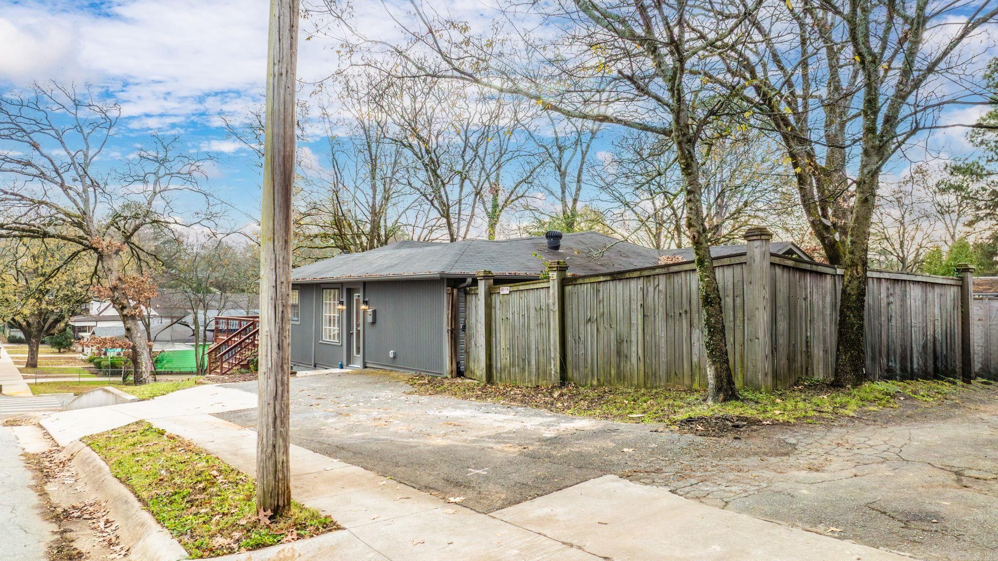 LINCOLN PARK - Residential