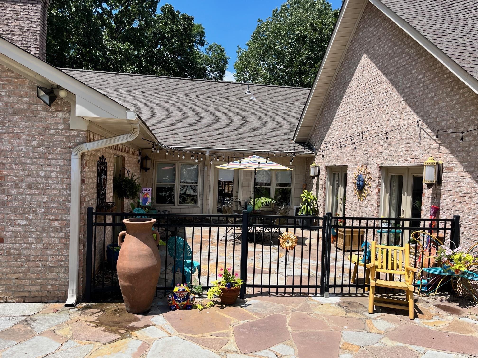 WELLINGTON POINTE - Residential