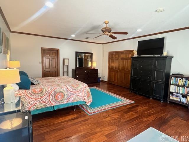 WELLINGTON POINTE - Residential