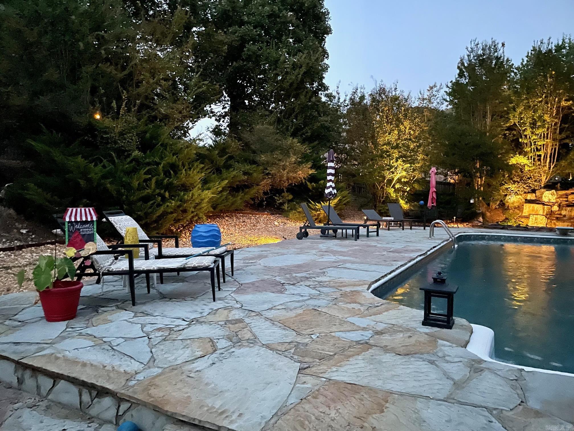 WELLINGTON POINTE - Residential