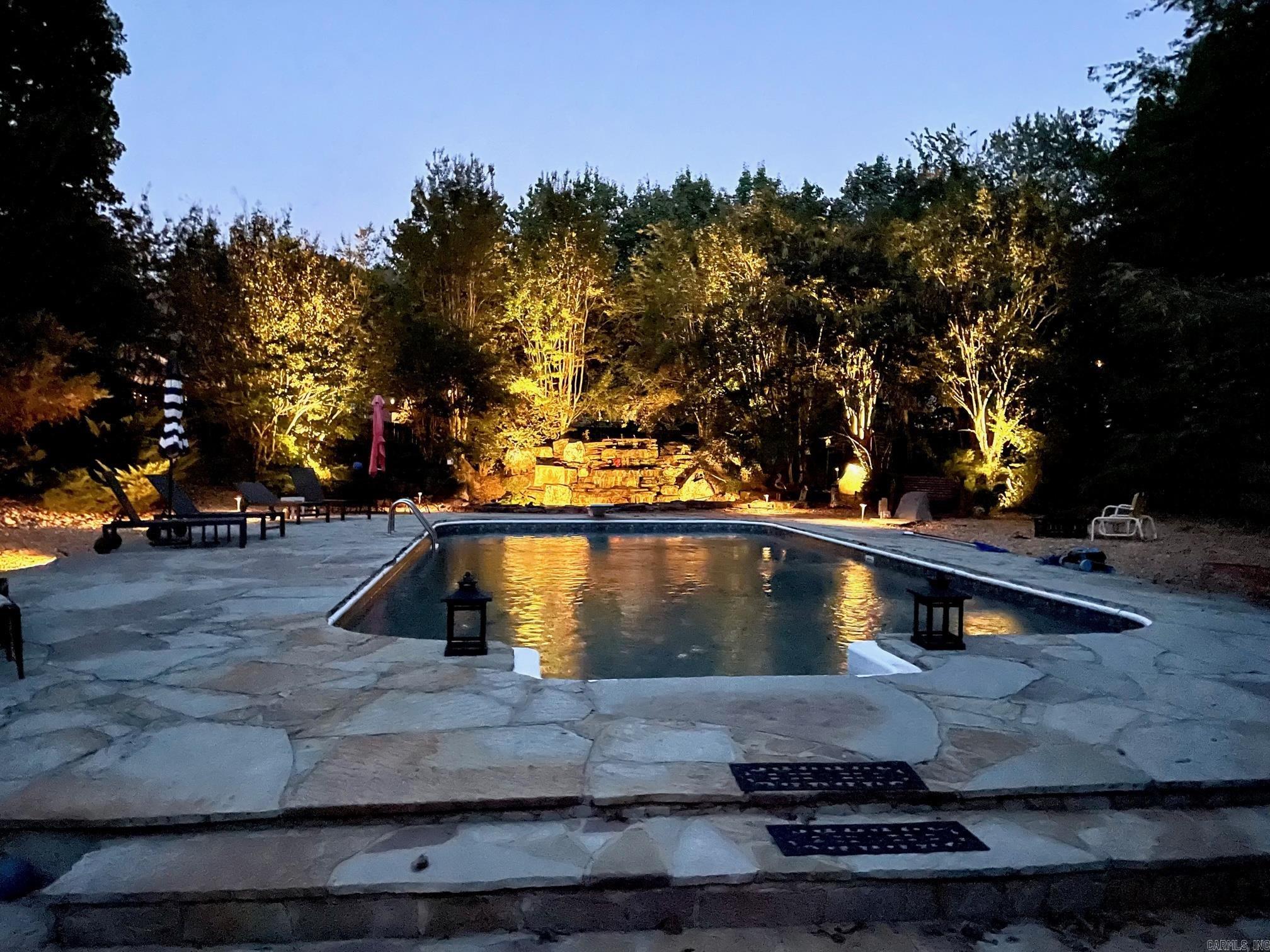 WELLINGTON POINTE - Residential