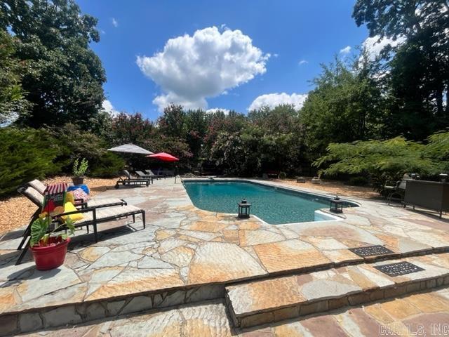 WELLINGTON POINTE - Residential