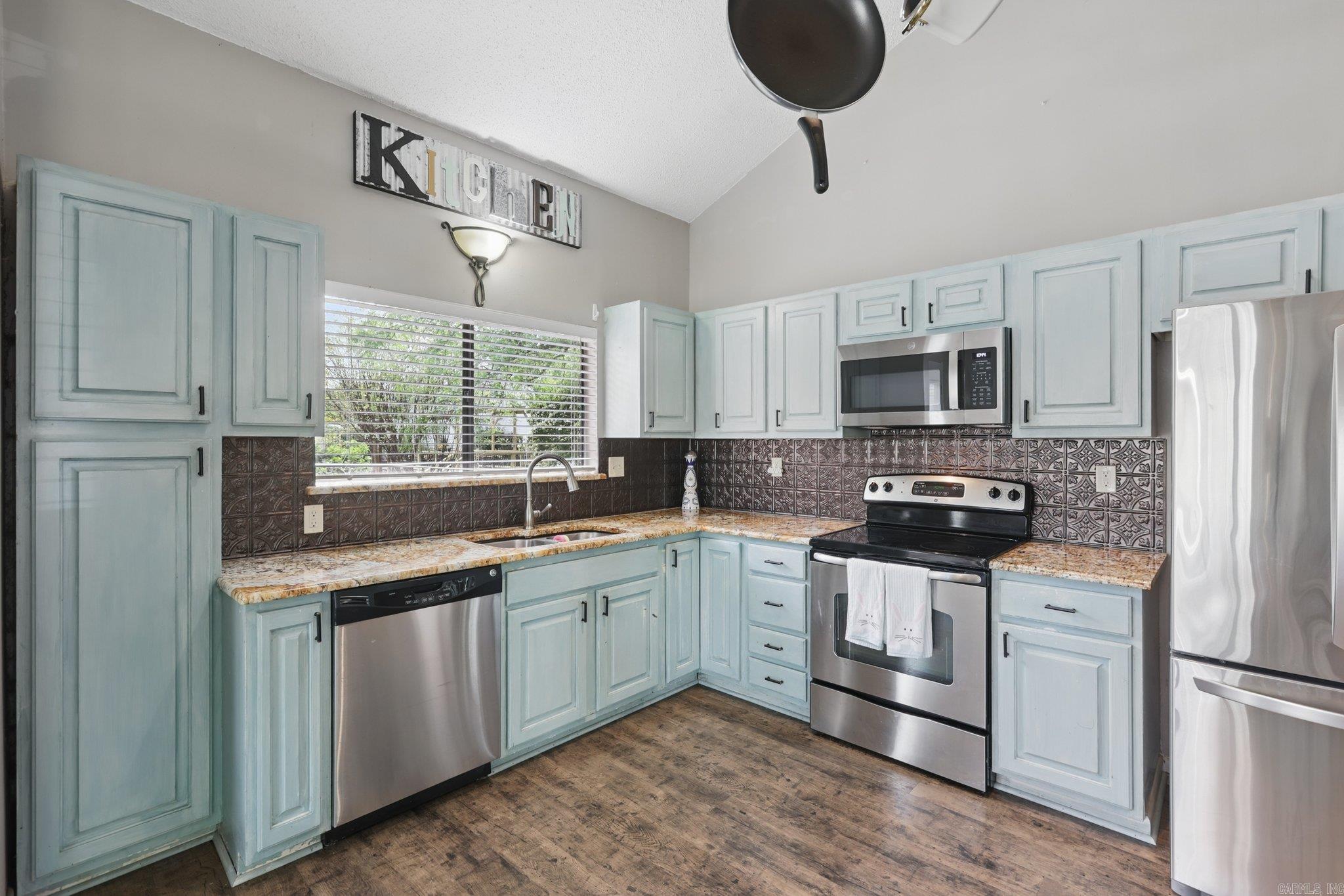 PARKWAY PLACE - Residential