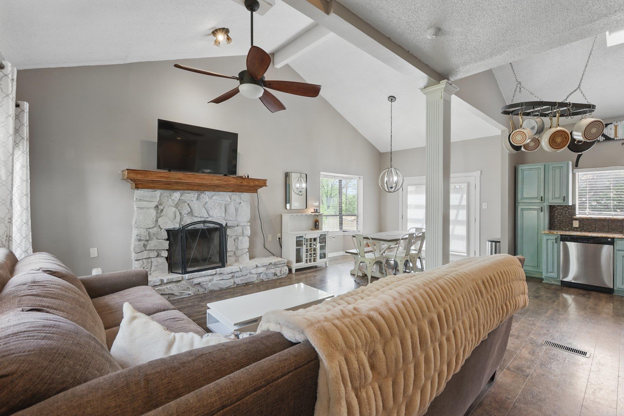 PARKWAY PLACE - Residential