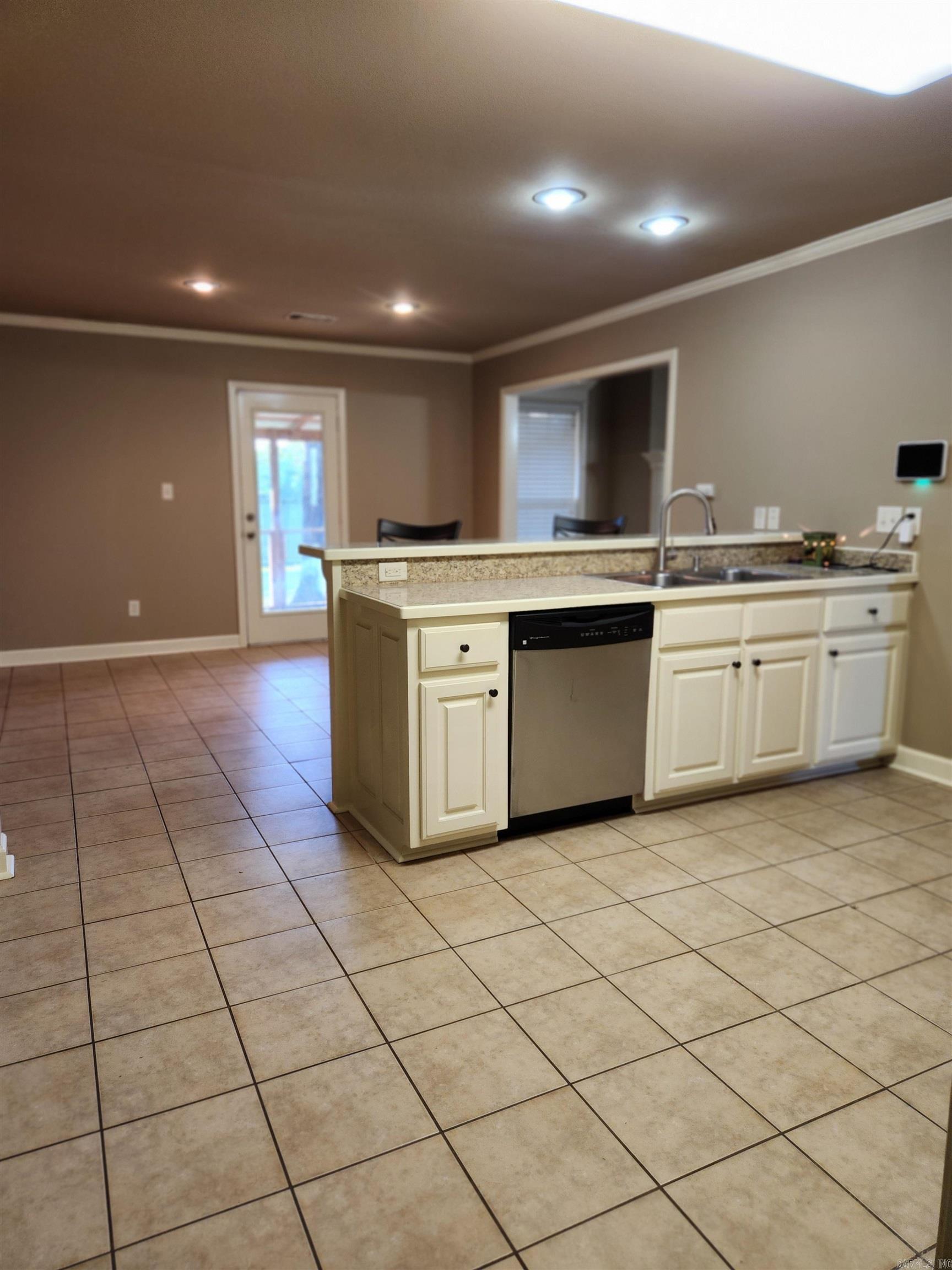 HIDDEN MEADOWS - Residential