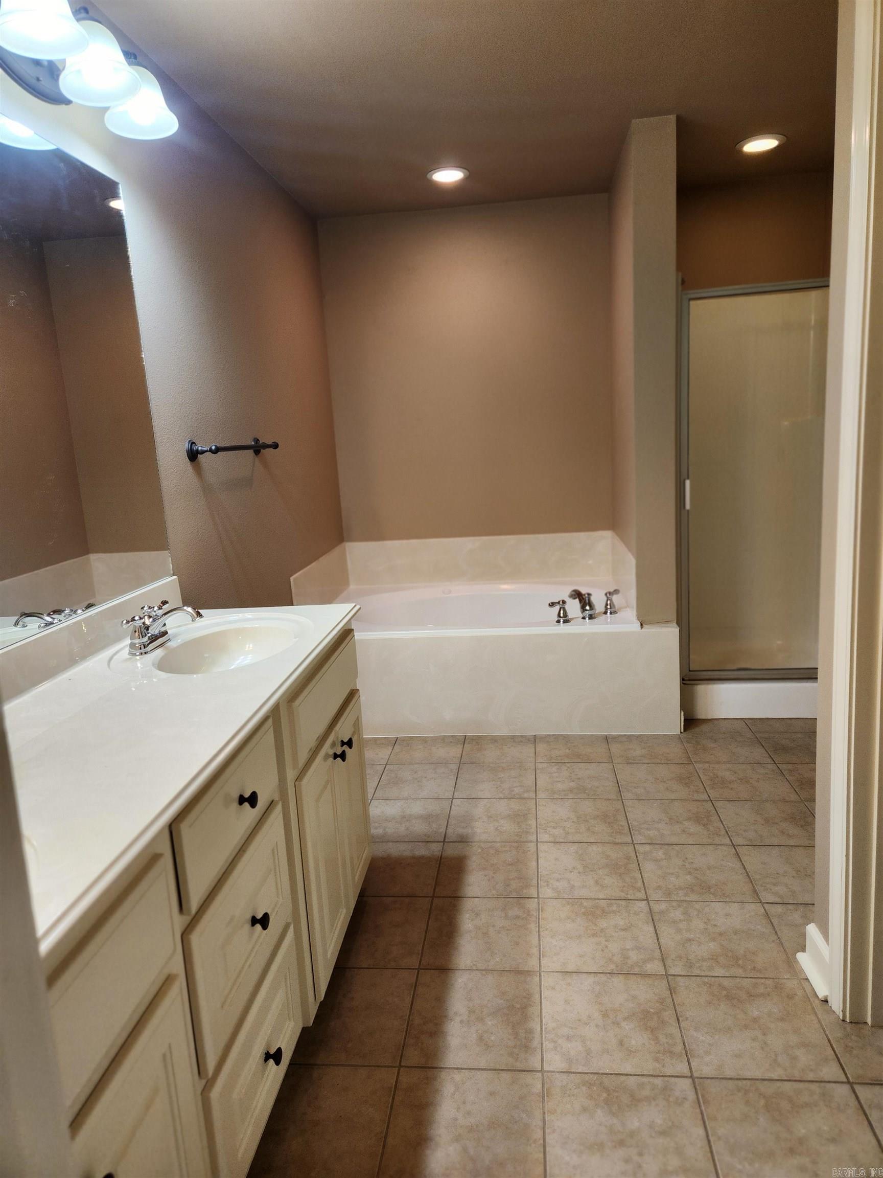 HIDDEN MEADOWS - Residential