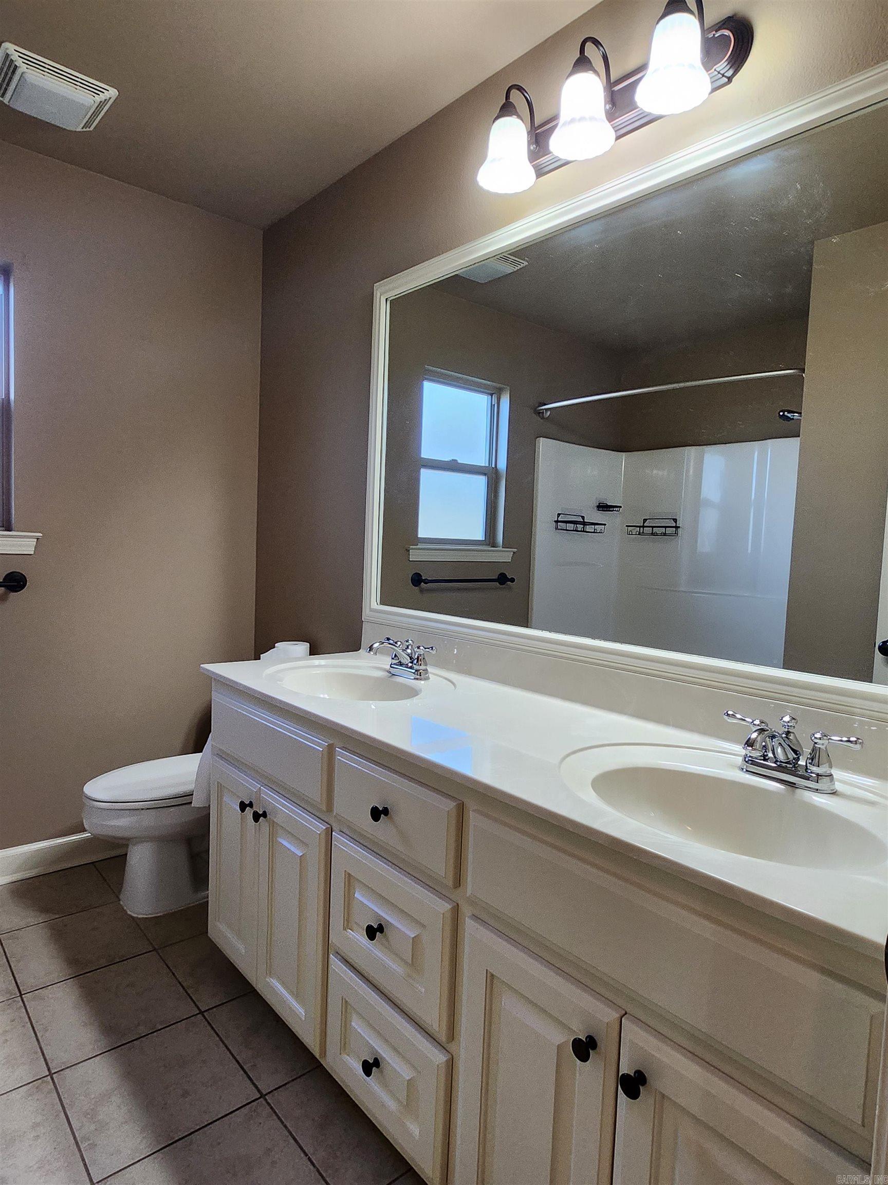 HIDDEN MEADOWS - Residential