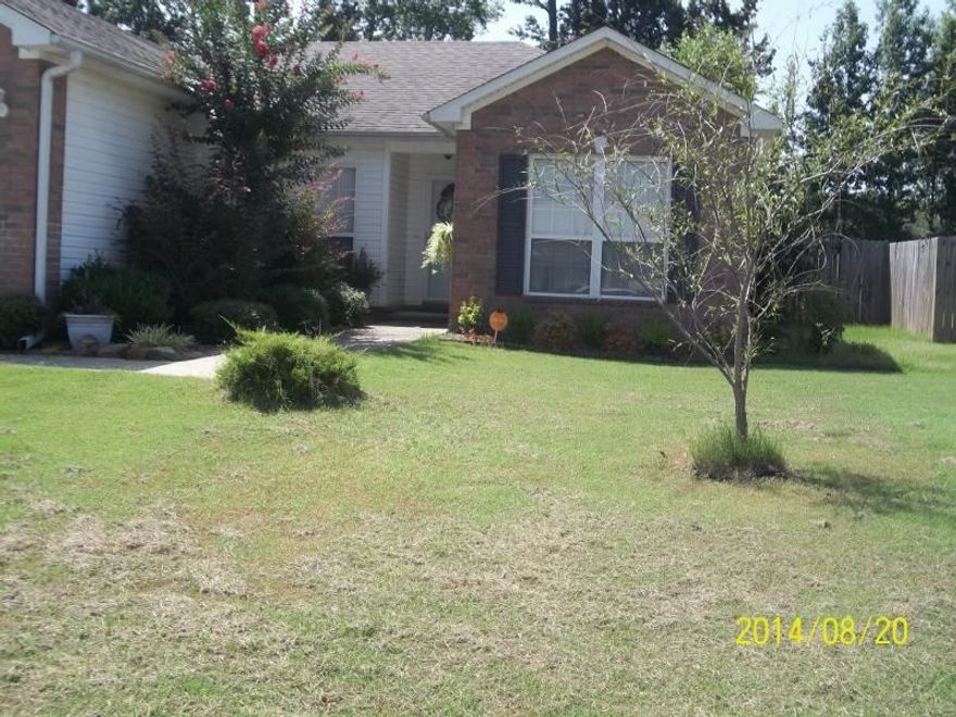 Don't let this one get away. New air conditioner, newer laminate floors, & newer dishwasher. Split bedroom plan with open floor plan as you walk-in.