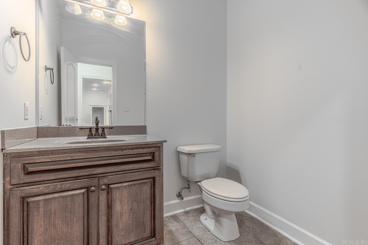 LAKE CREST ESTATES - Residential