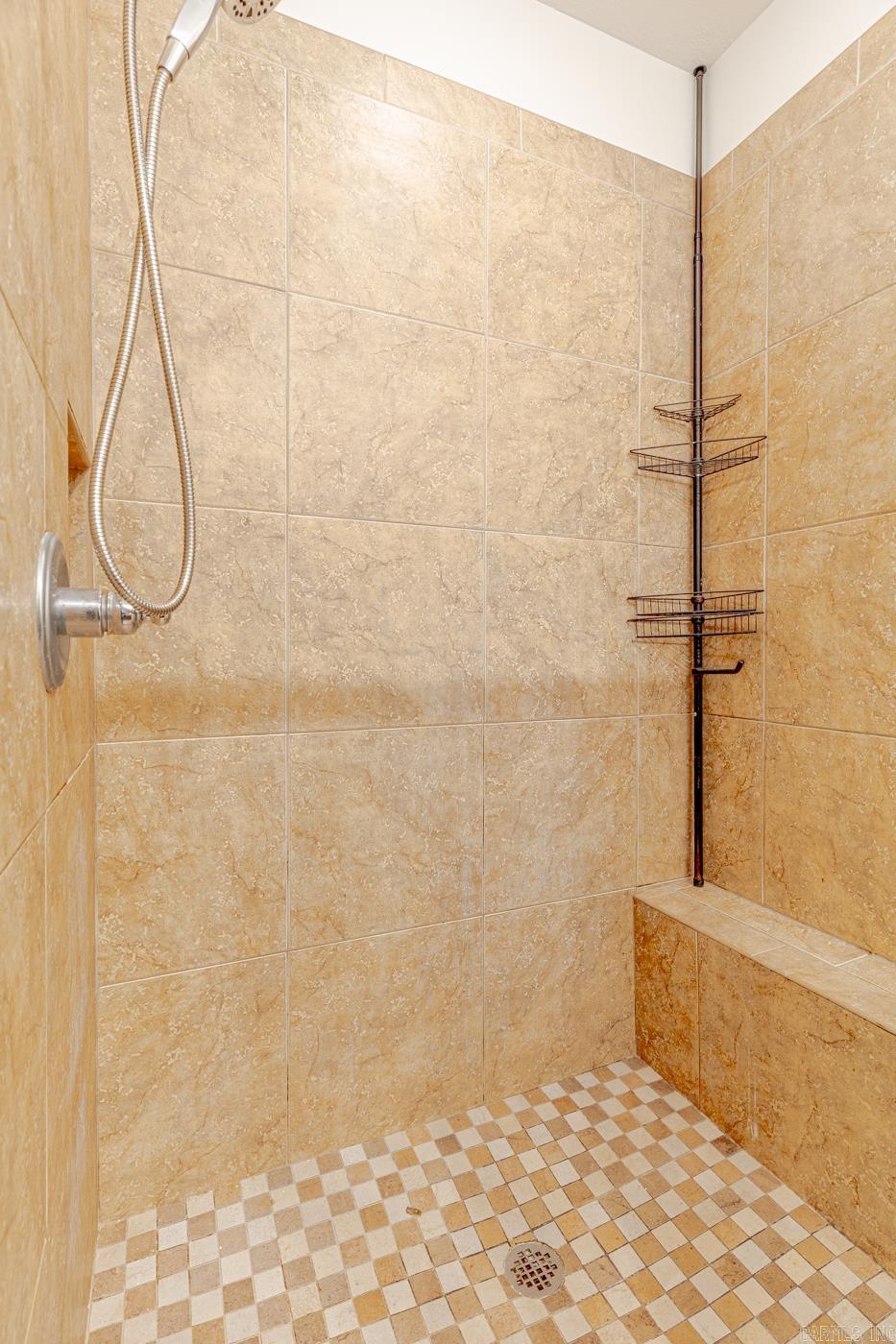 LAKE CREST ESTATES - Residential