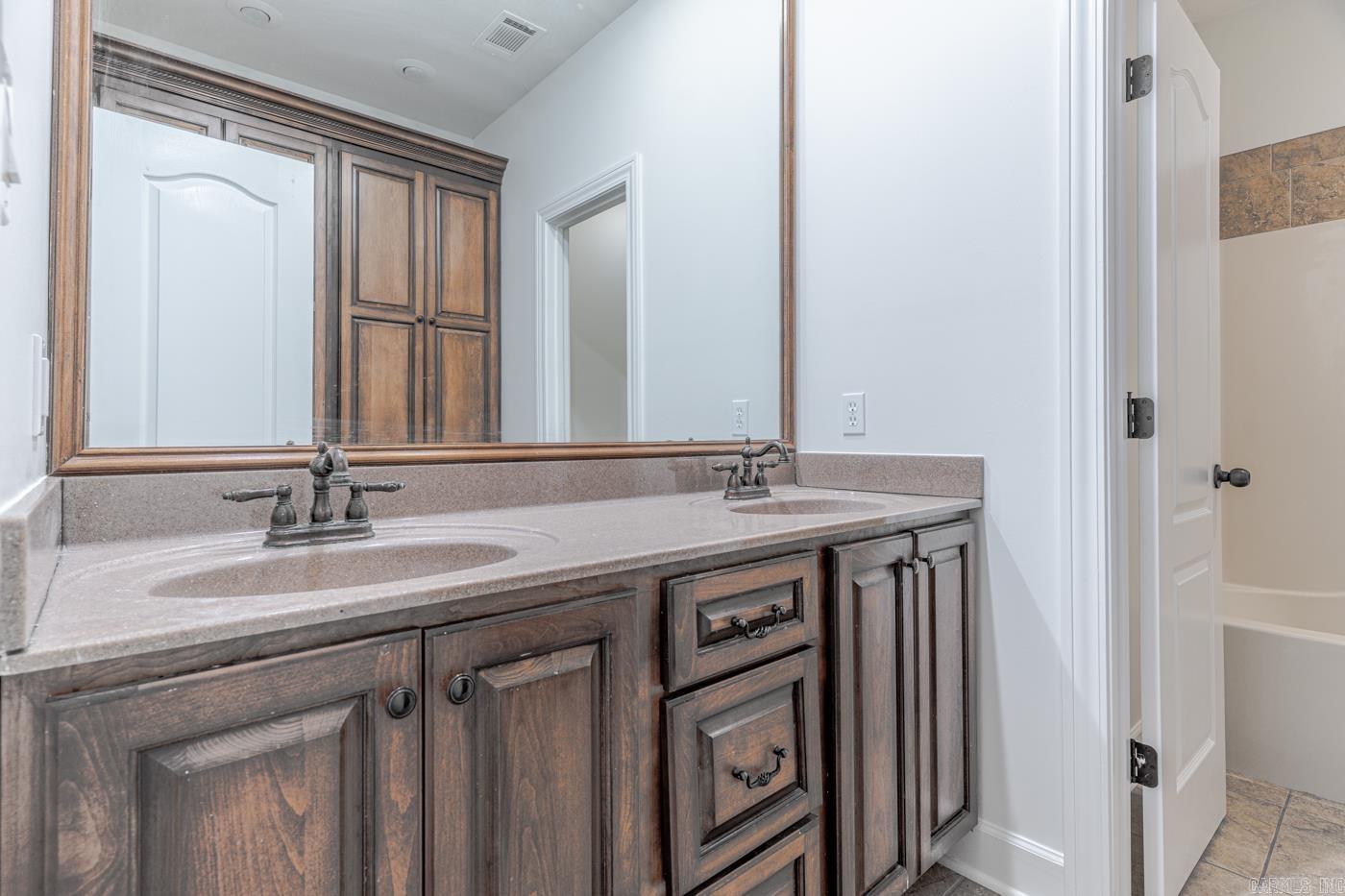 LAKE CREST ESTATES - Residential