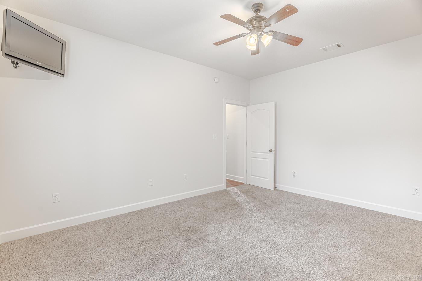 LAKE CREST ESTATES - Residential