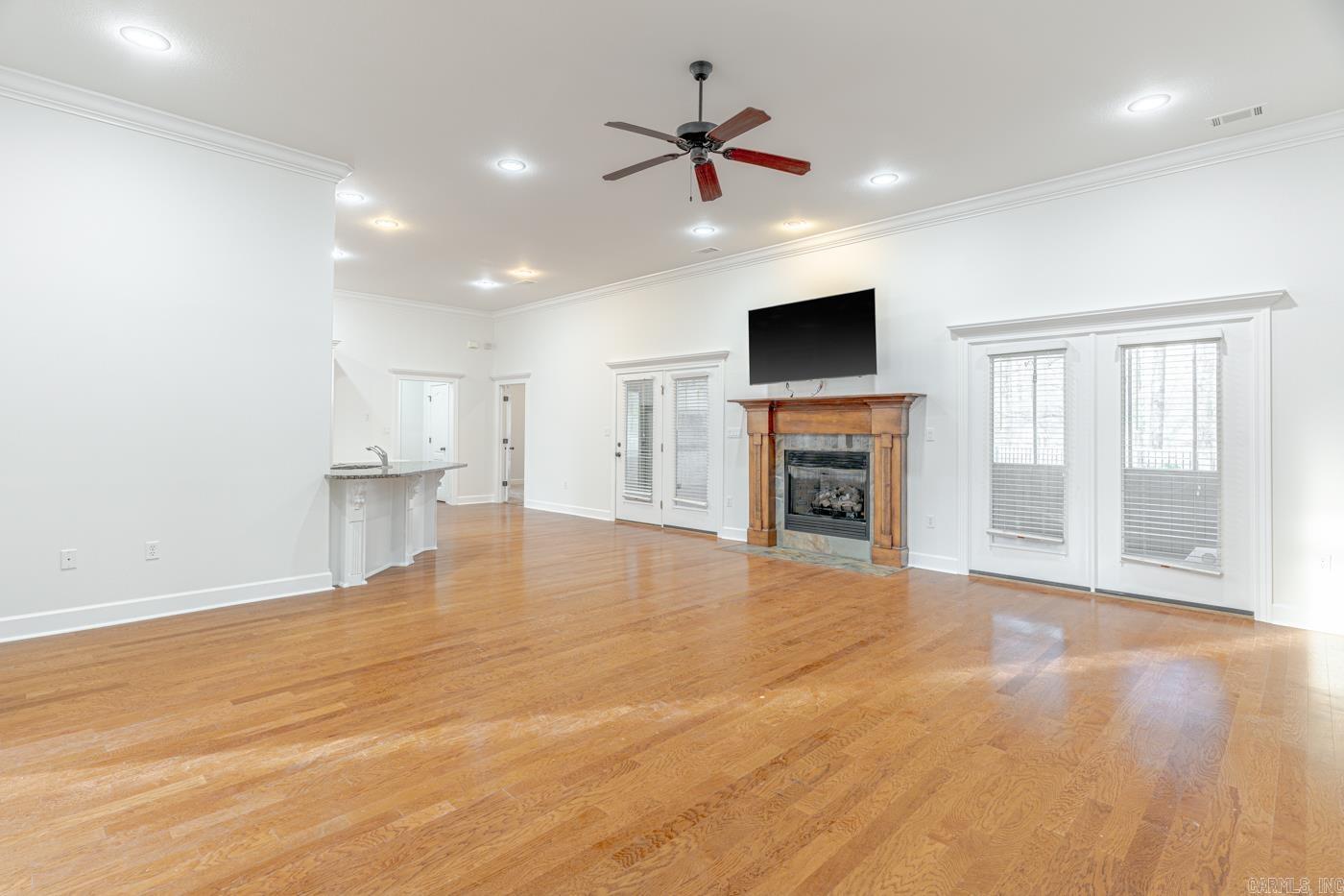 LAKE CREST ESTATES - Residential