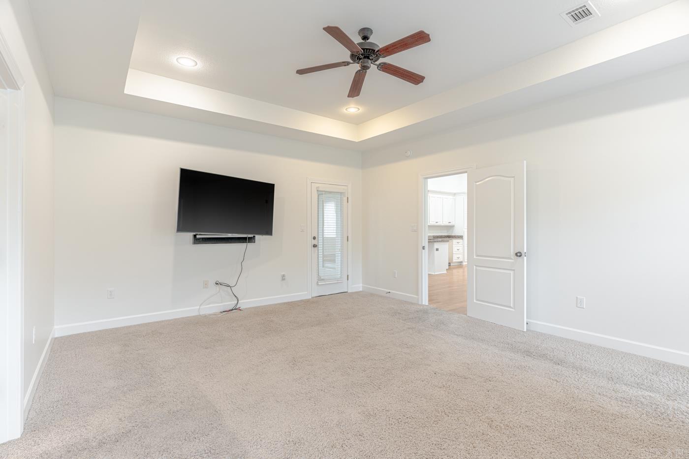 LAKE CREST ESTATES - Residential