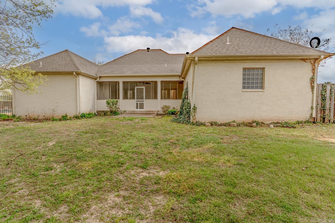 LAKE CREST ESTATES - Residential