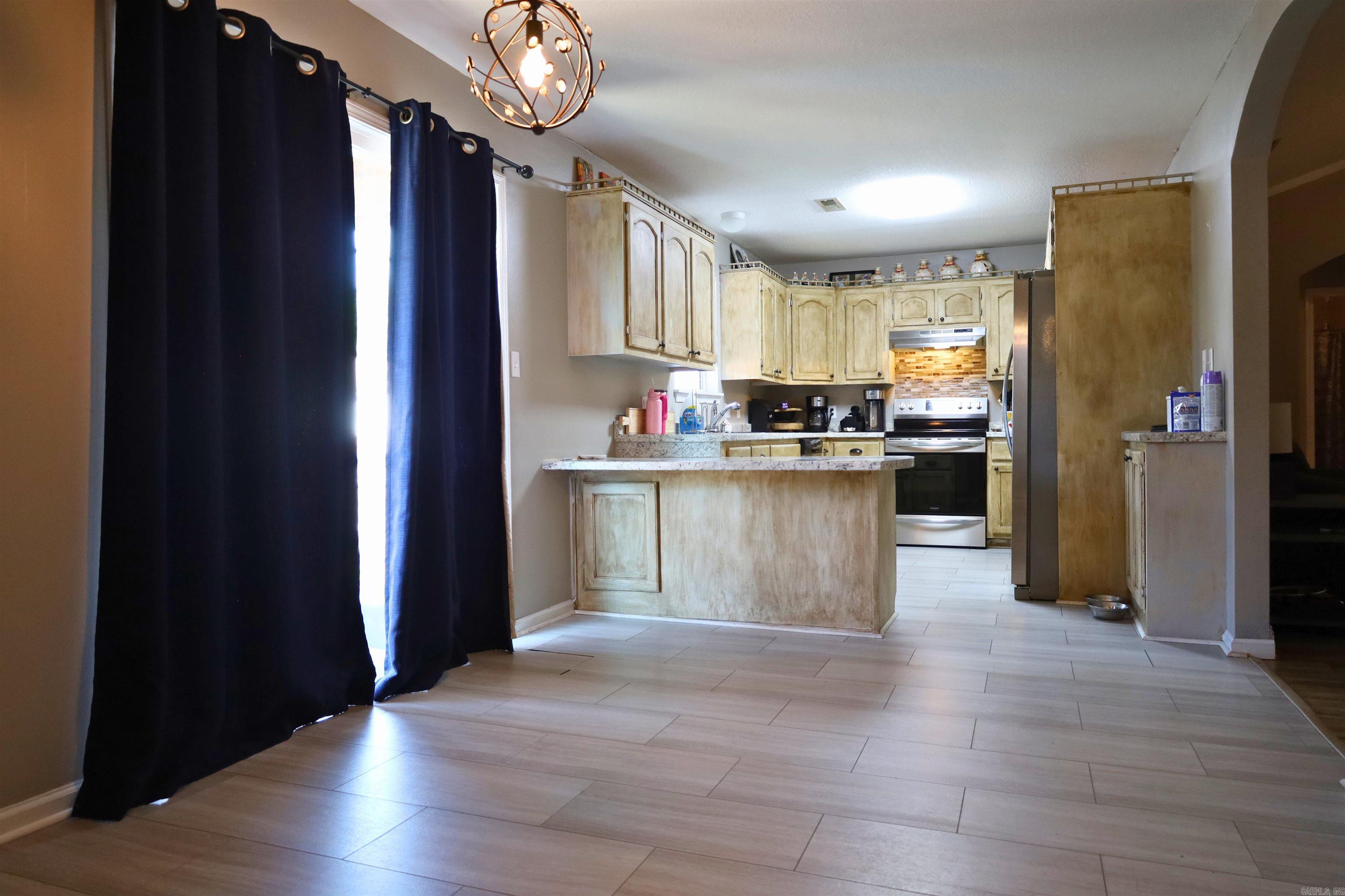 JULIE ANN SUB - Residential